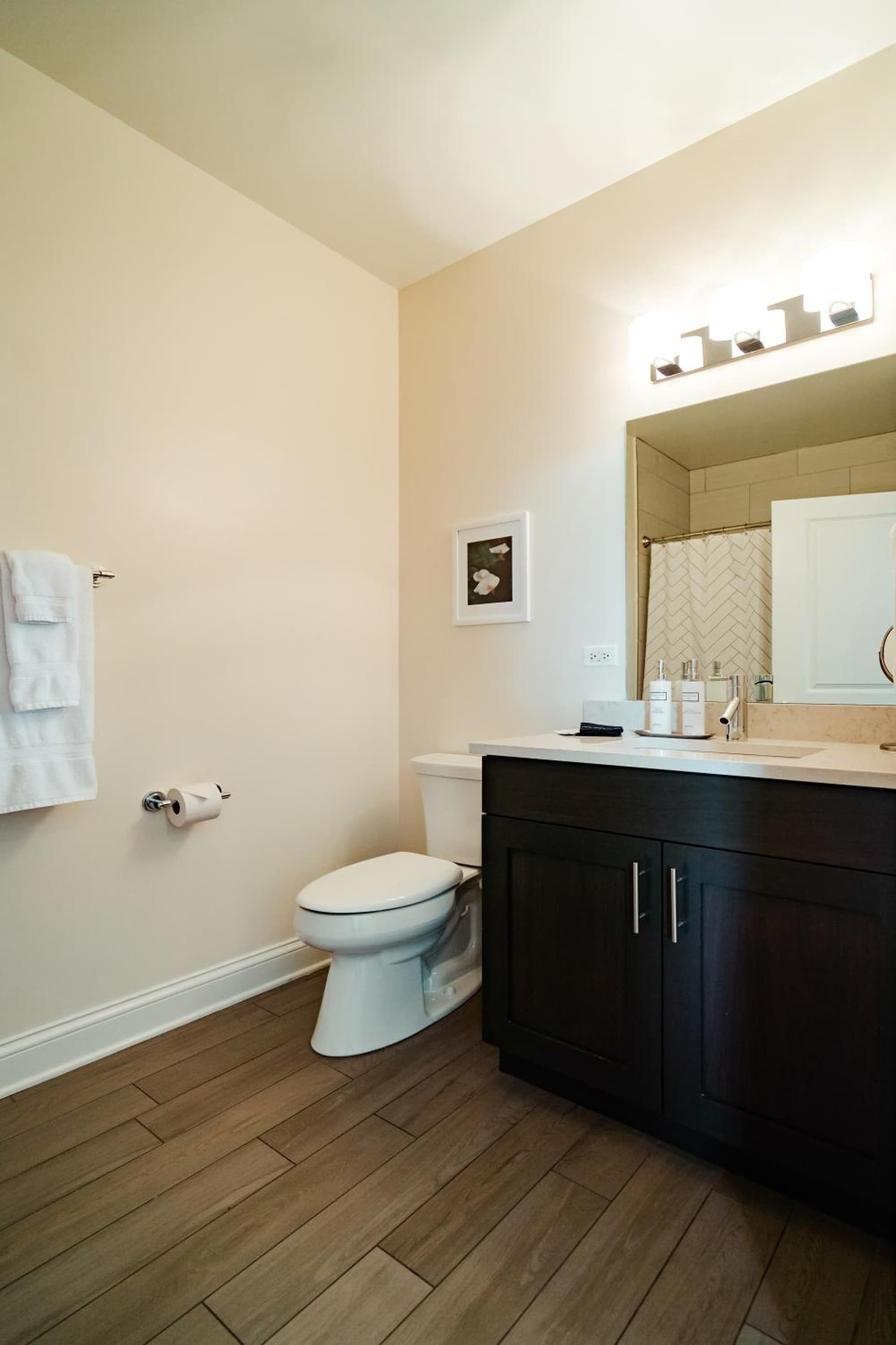 The Guesthouse Hotel gallery photo in Chicago, IL — image 11