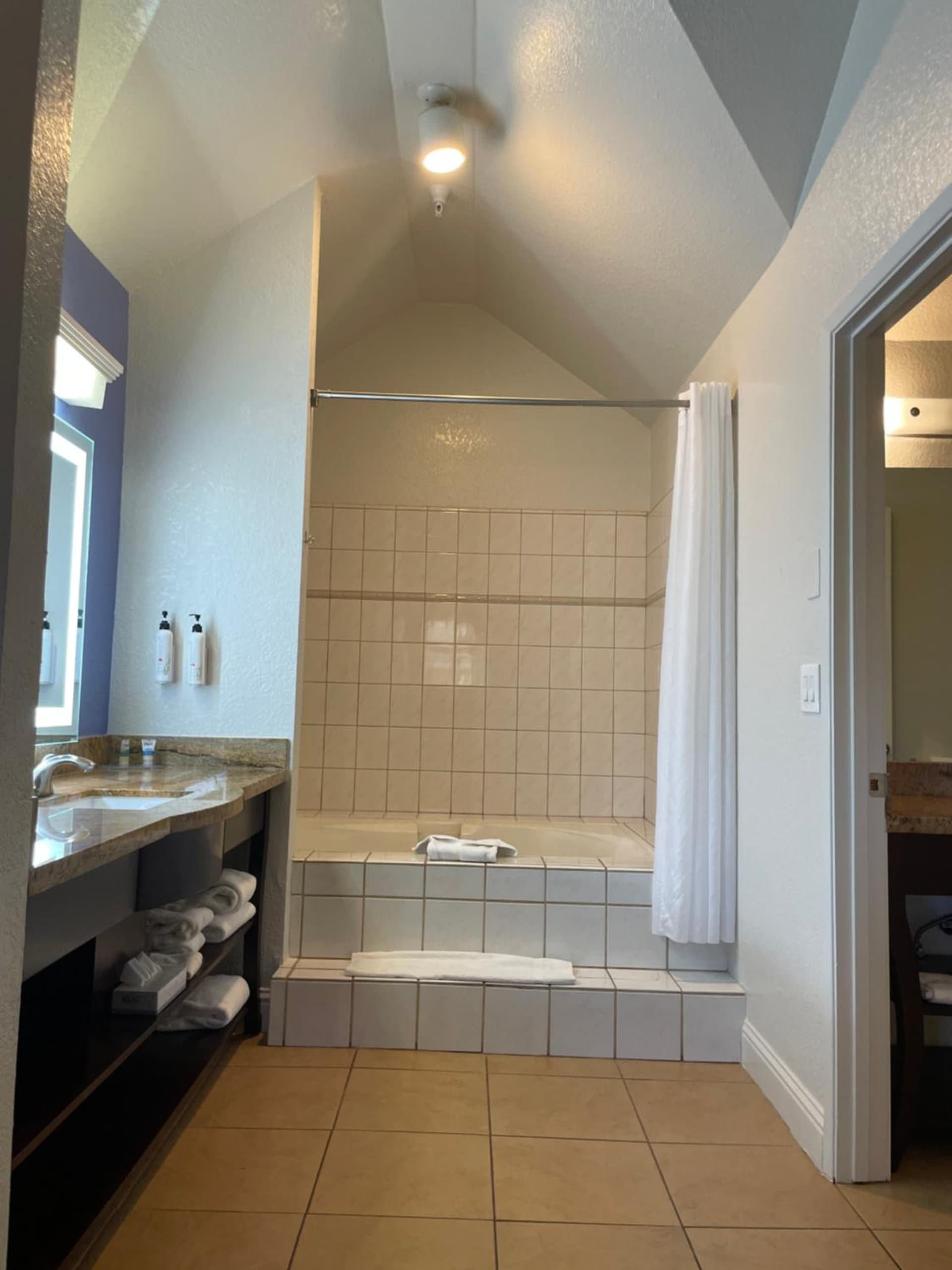 Hotel Solares gallery photo in Santa Cruz, CA — image 31