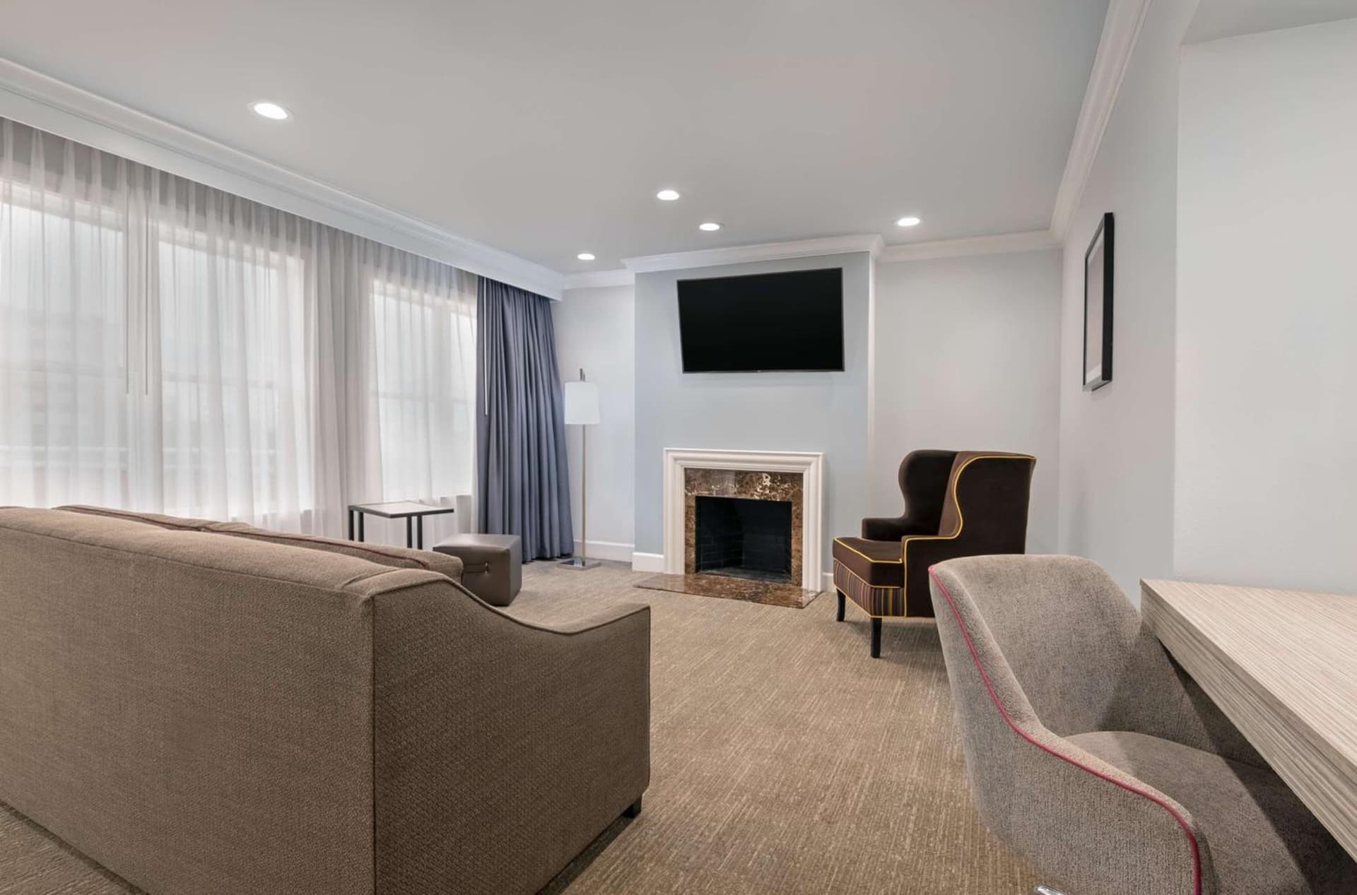 Hampton Inn & Suites Stamford gallery photo in Stamford, CT — image 22