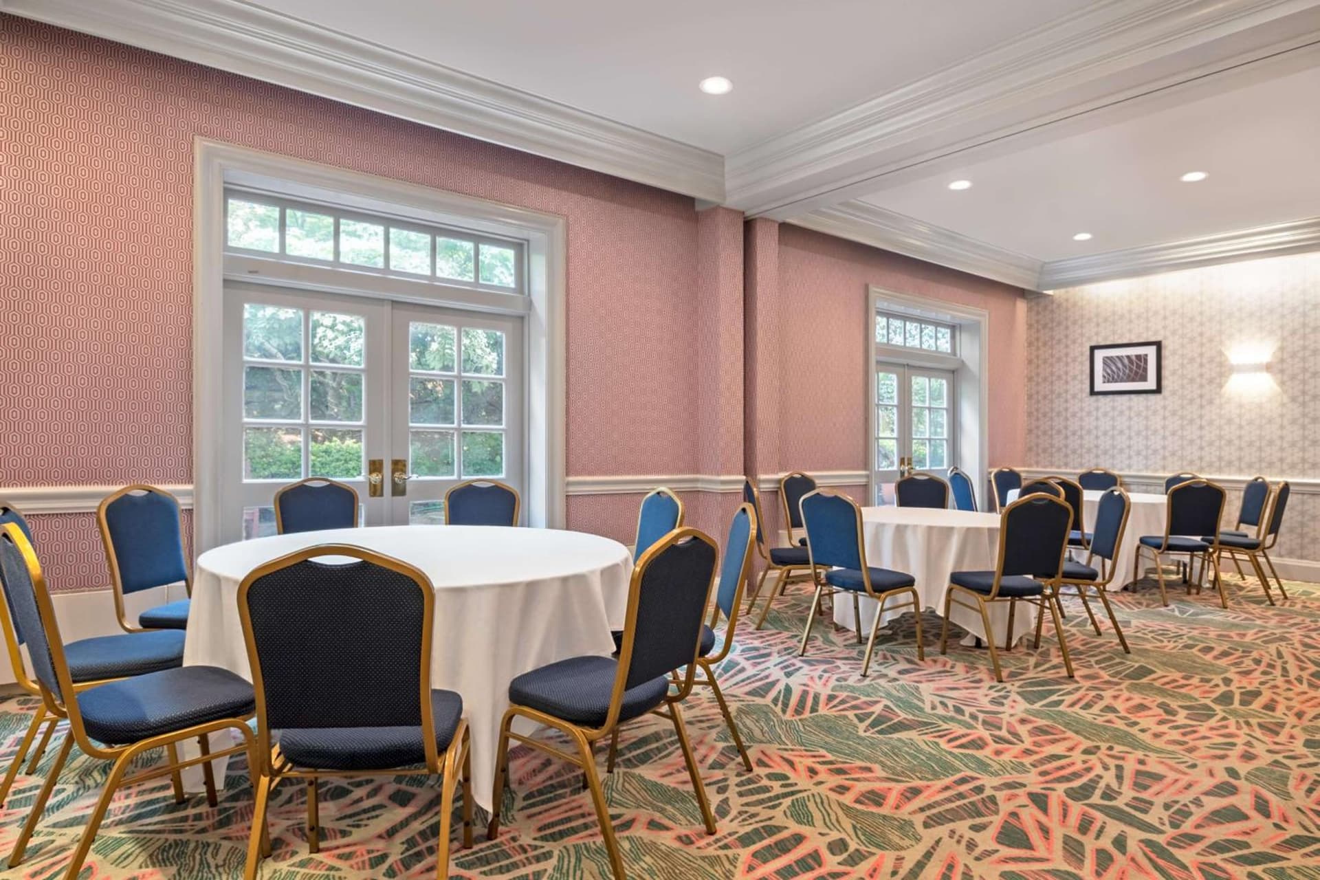 Hampton Inn & Suites Stamford gallery photo in Stamford, CT — image 19