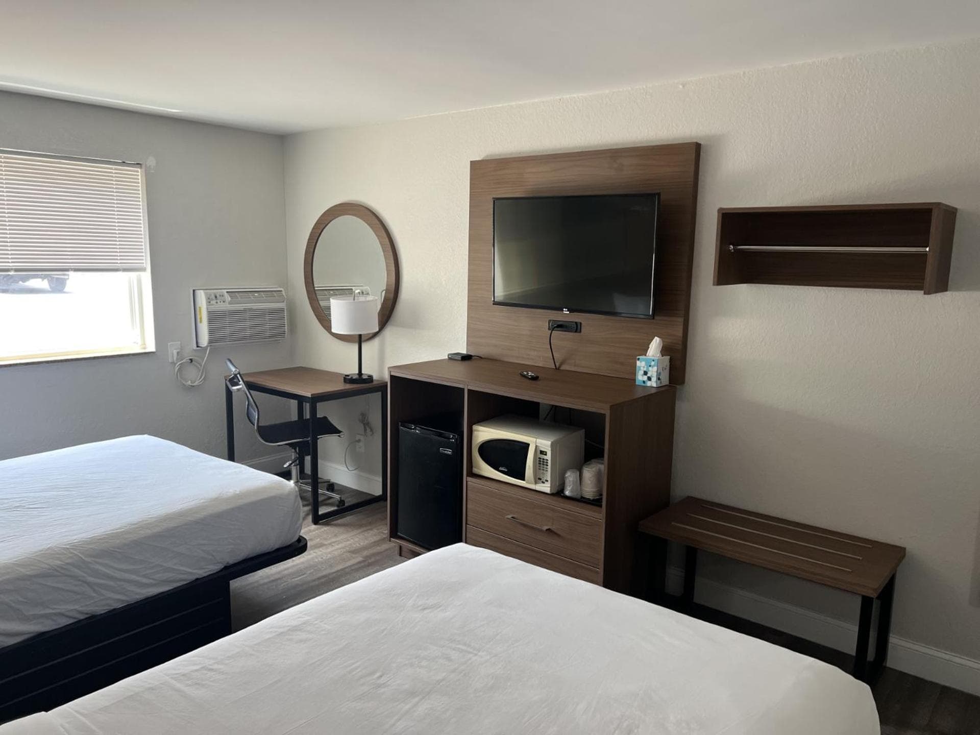 Quality Inn Chesapeake - Greenbrier interior in Chesapeake, VA — gallery photo 2