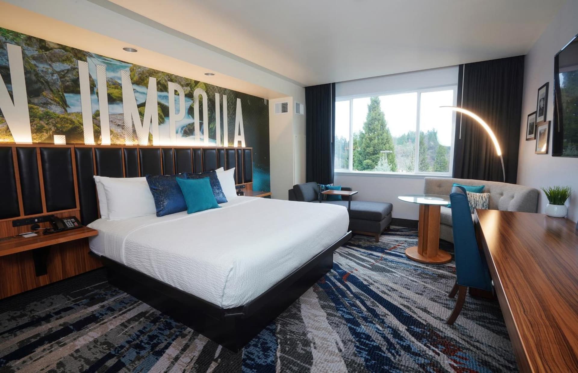 Seven Feathers Casino Resort property views in Canyonville, OR — gallery photo 3
