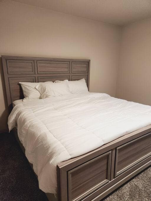 Townhouse near AT&T stadium, Six Flags & Epic Waterpark interior in Grand Prairie, TX — gallery photo 2