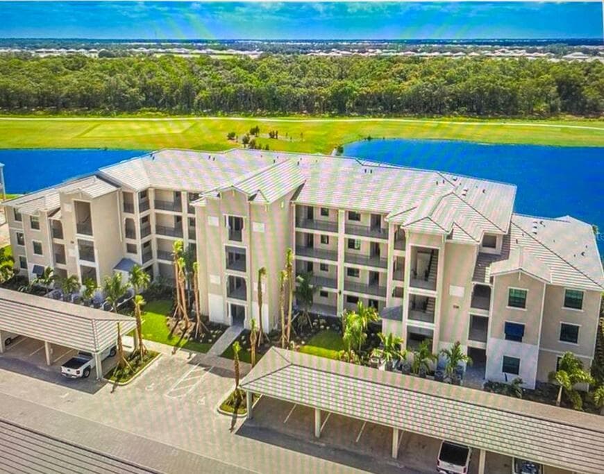 GOLF Paradise!-Lakewood National -Beautiful Resort -Palmer's Cove Condo featured exterior or lobby in Bradenton, FL — similar hotel
