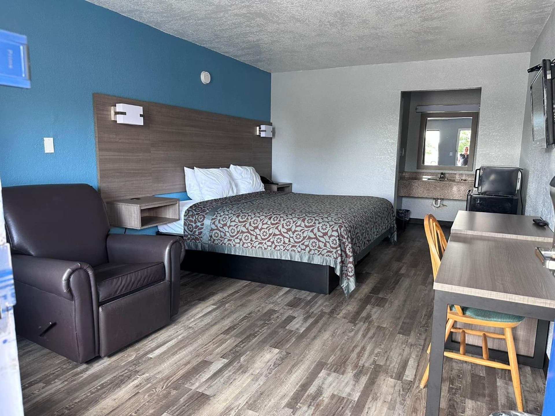 Americas Best Value Inn & Suites in Murfreesboro gallery photo in Murfreesboro, TN — image 11