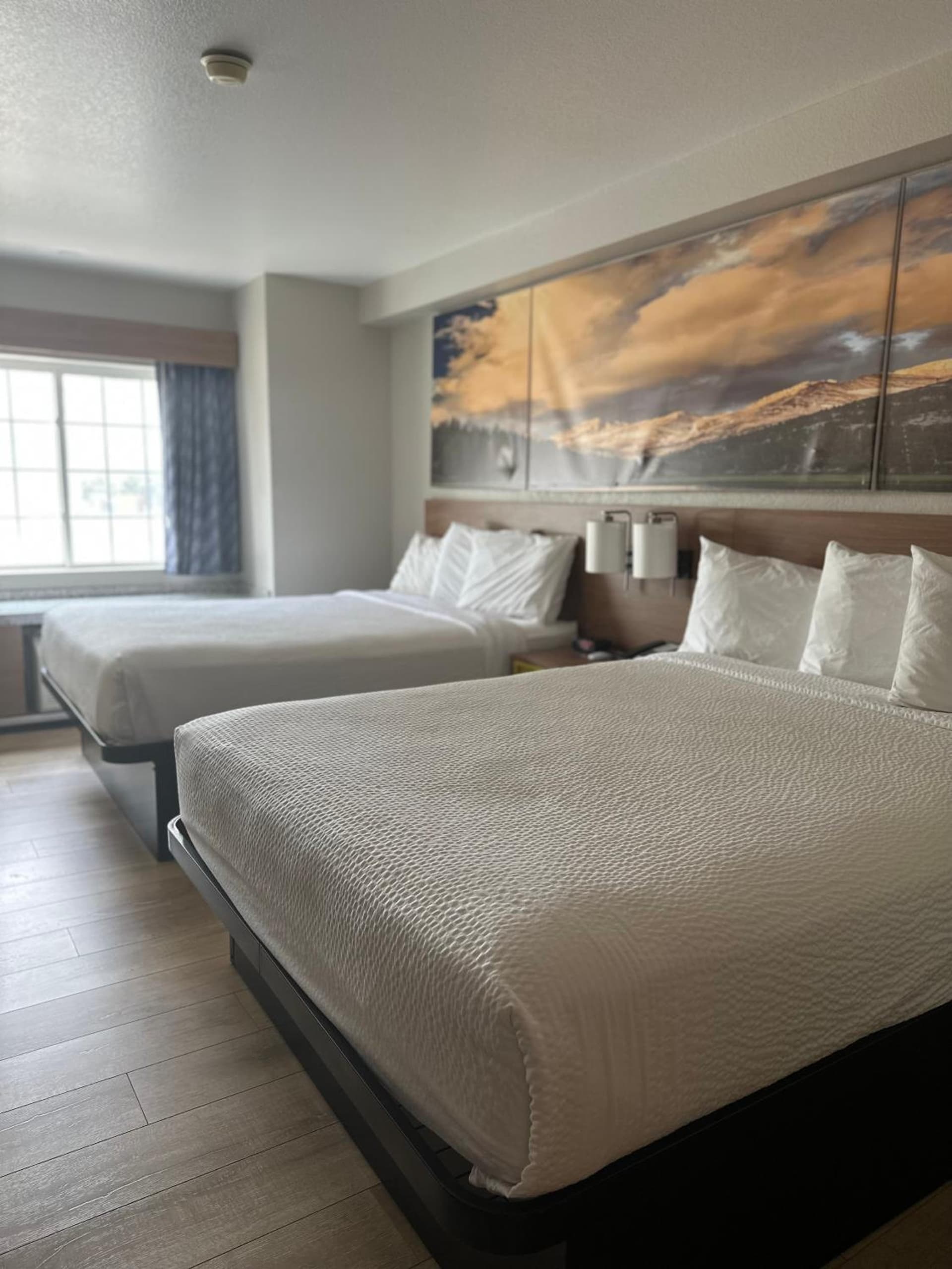 Days Inn & Suites by Wyndham Greeley gallery photo in Greeley, CO — image 22