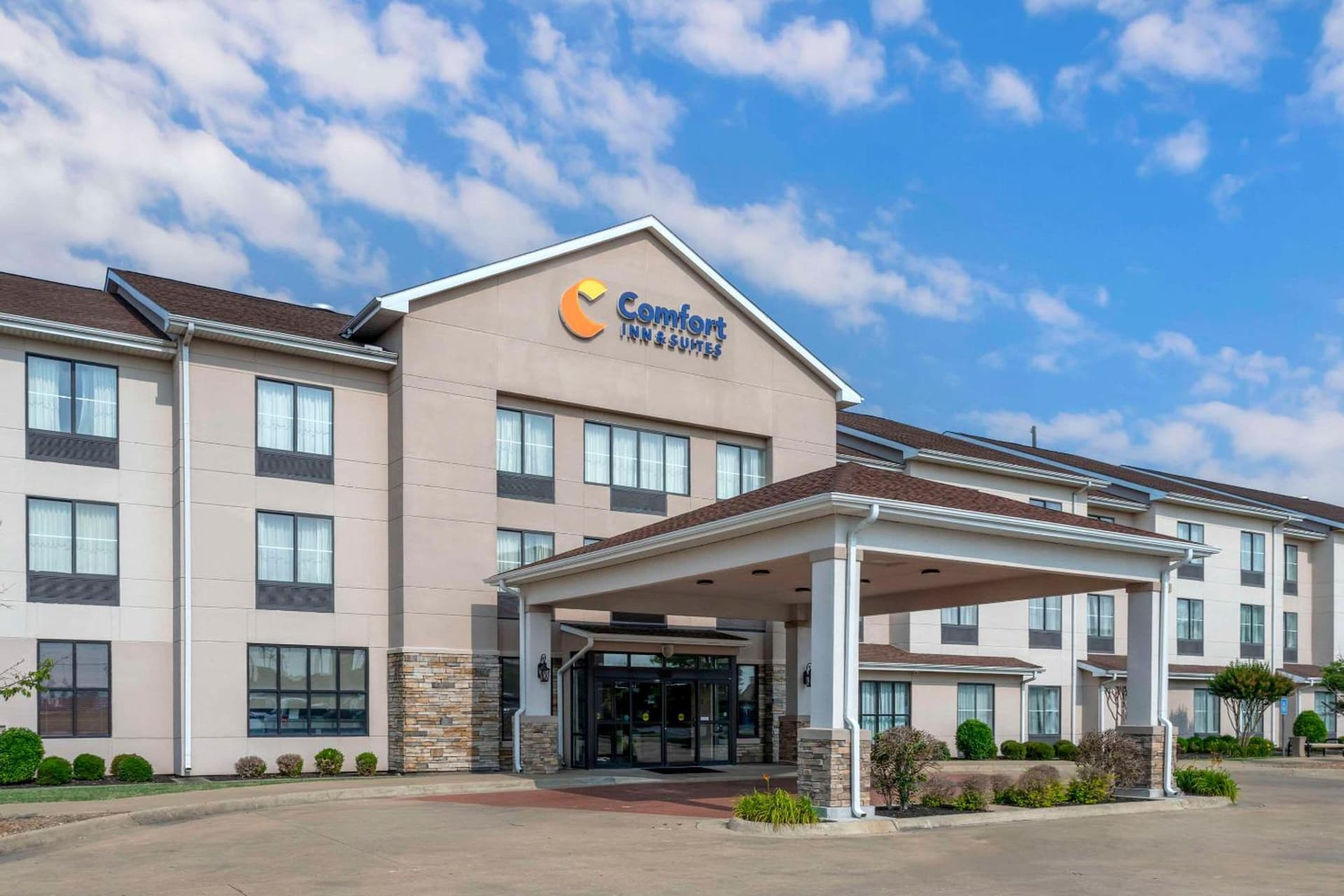 Comfort Inn & Suites Blytheville featured exterior or lobby in Blytheville, AR — similar hotel