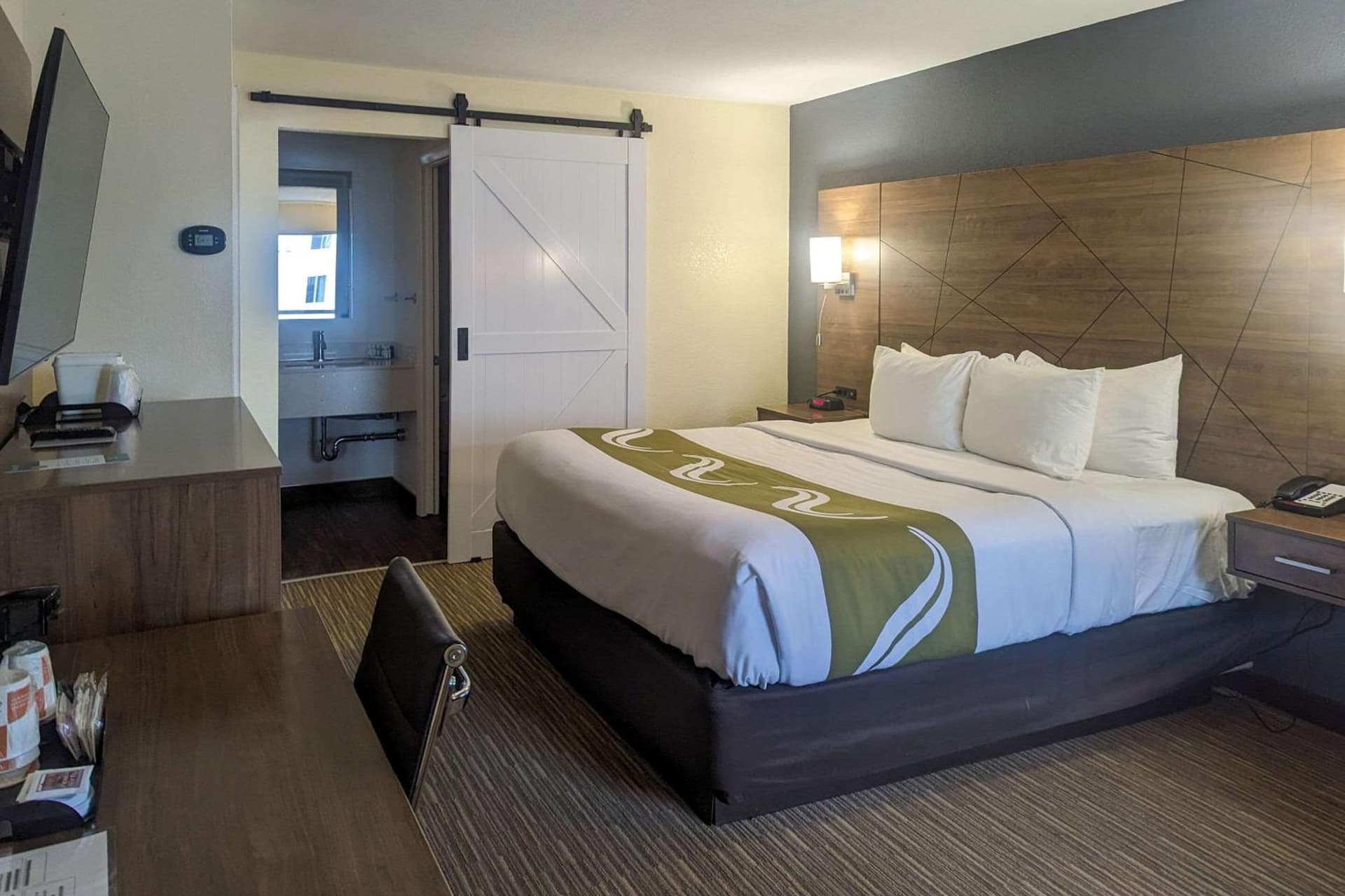 Quality Inn & Suites Northampton - Amherst property views in Northampton, MA — gallery photo 3