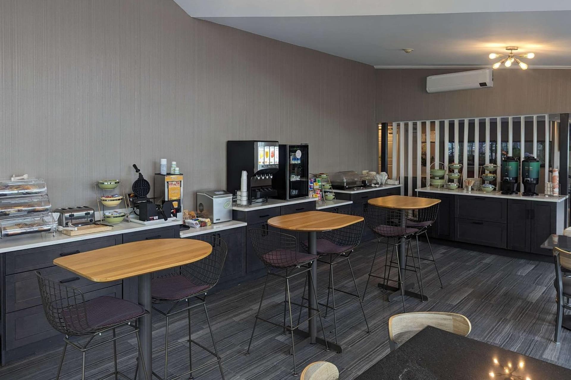 Quality Inn & Suites Northampton - Amherst gallery photo in Northampton, MA — image 51