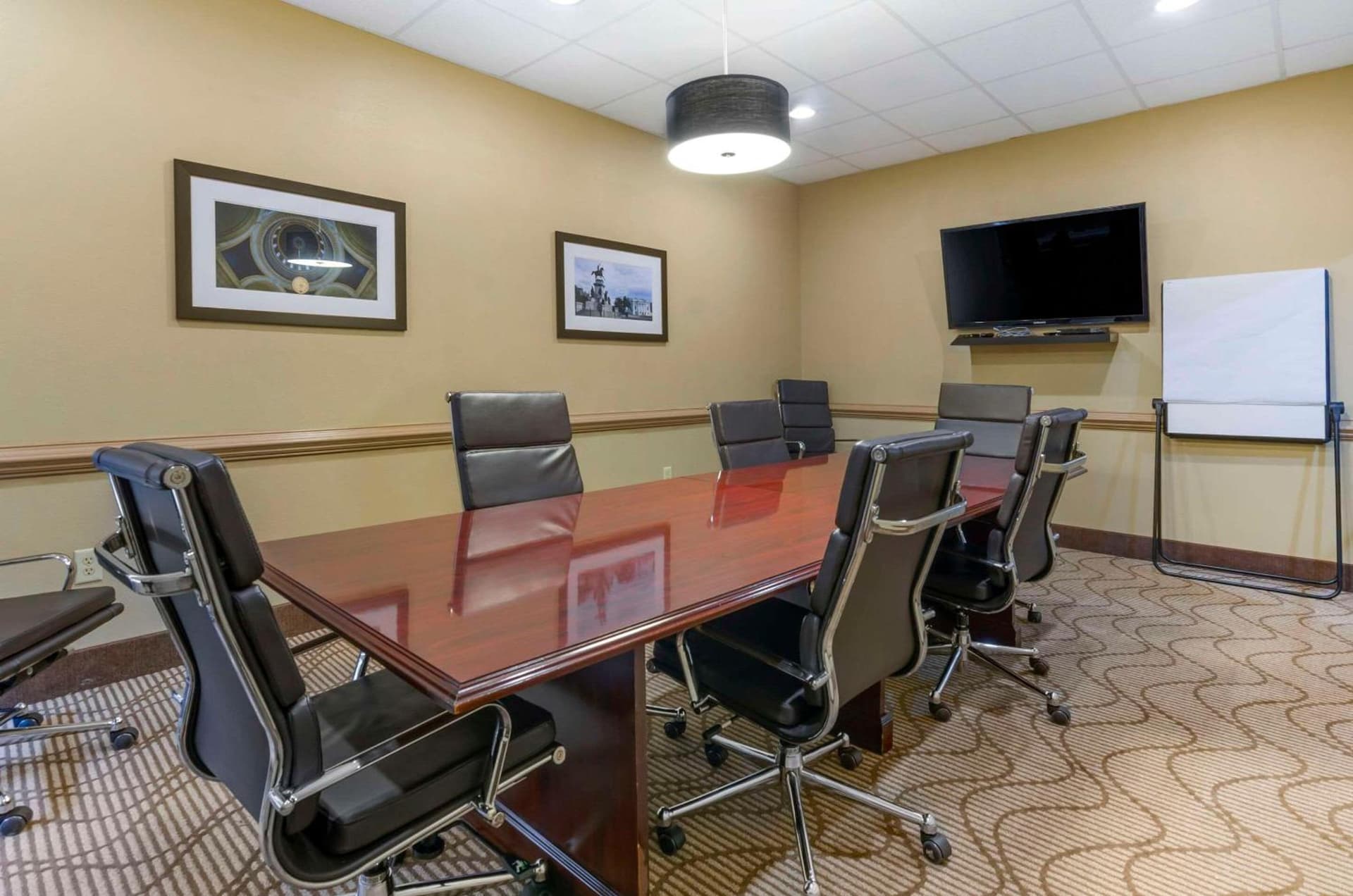 Comfort Inn & Suites Christiansburg I-81 — hotel in Christiansburg, Virginia