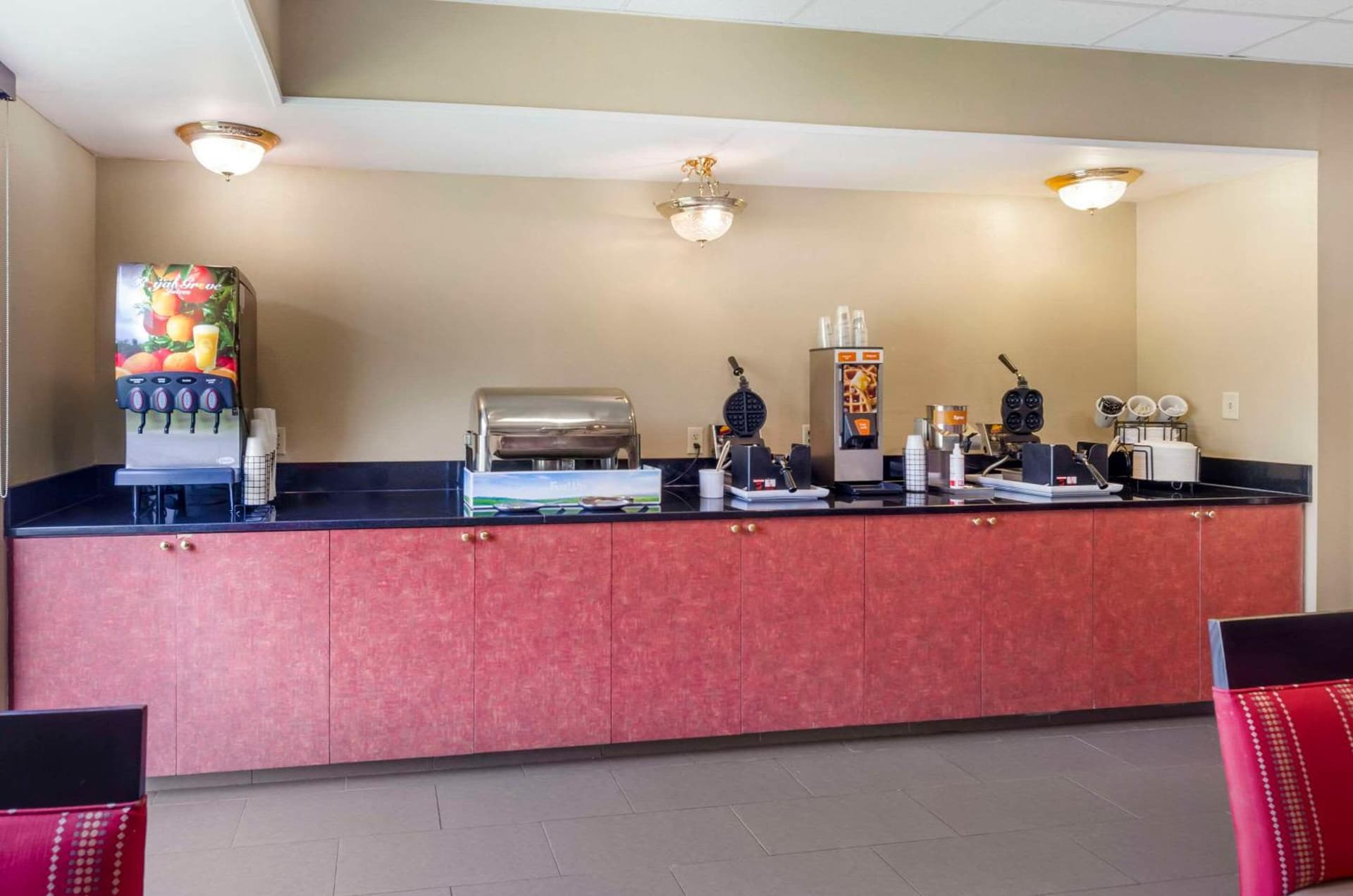 Comfort Inn & Suites Christiansburg I-81 interior in Christiansburg, VA — gallery photo 2