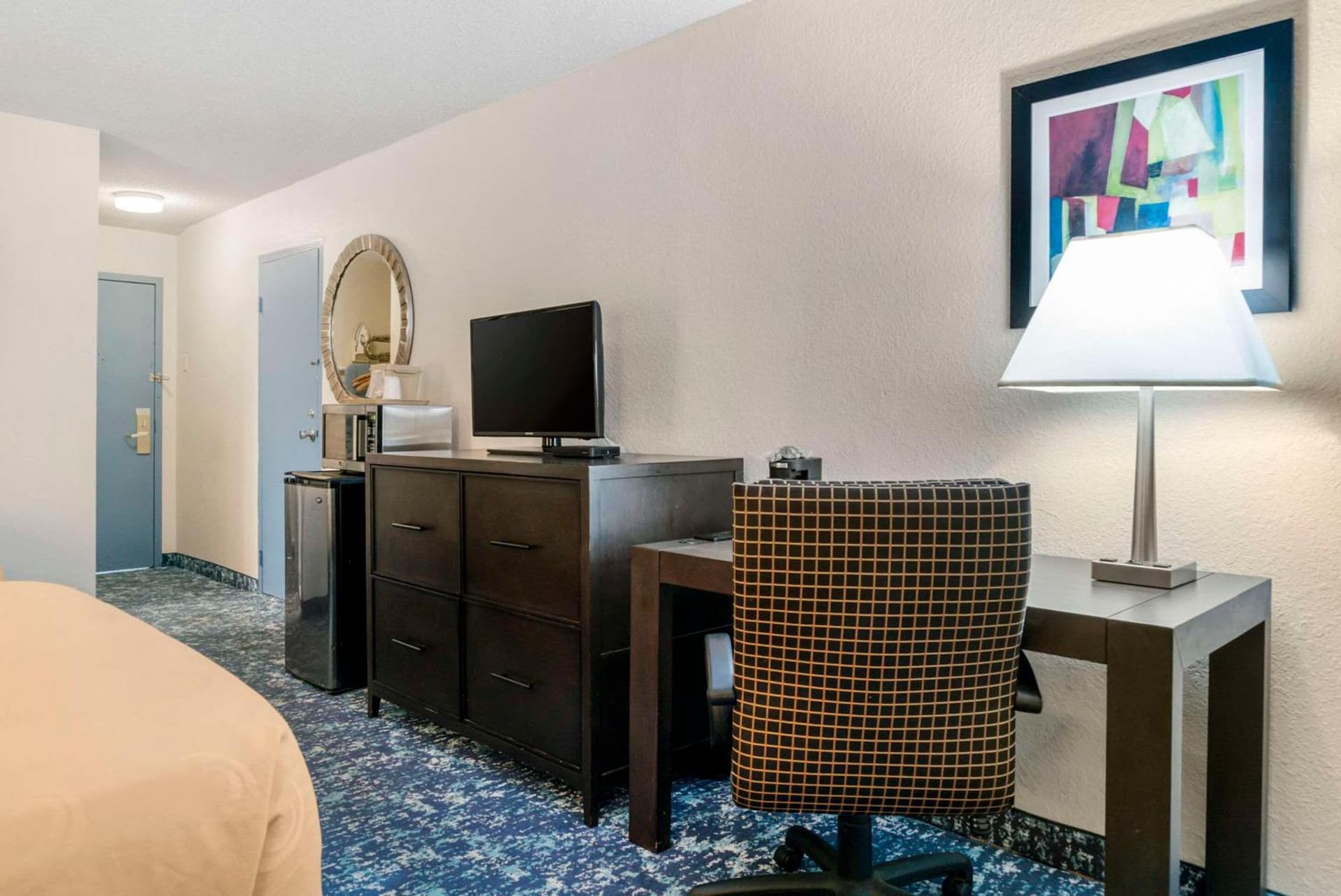Quality Inn and Suites Livonia gallery photo in Livonia, MI — image 17