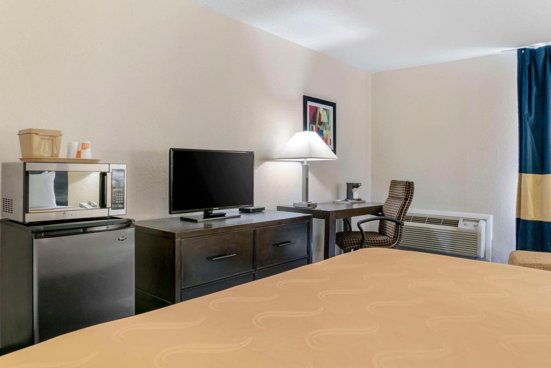 Quality Inn and Suites Livonia gallery photo in Livonia, MI — image 27