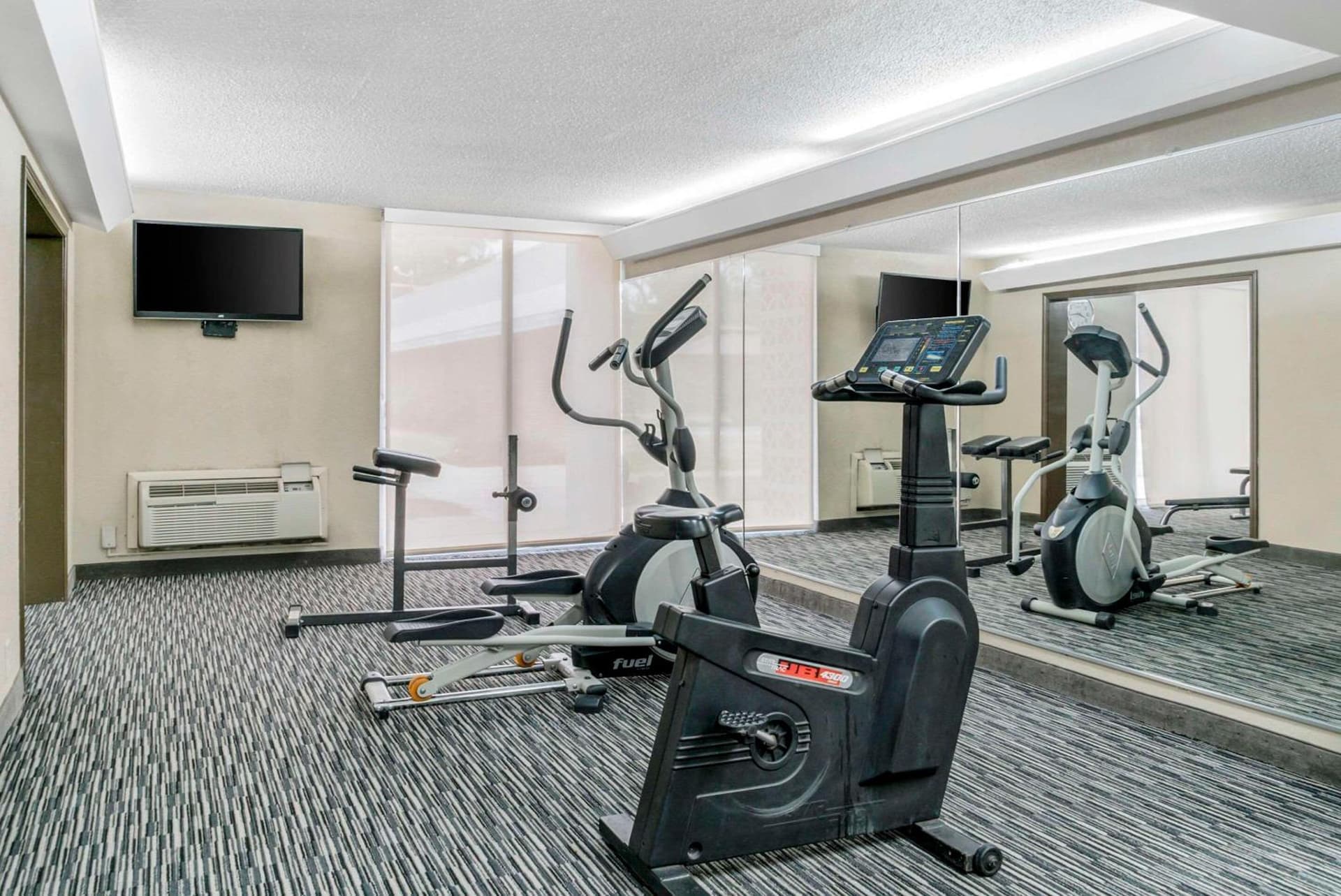 Quality Inn and Suites Livonia gallery photo in Livonia, MI — image 14