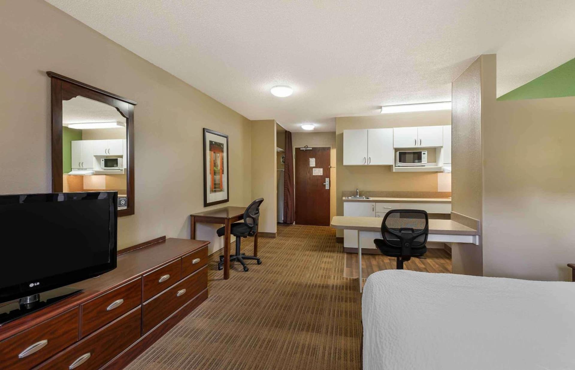 Extended Stay America Suites - Akron - Copley - East property views in Copley, OH — gallery photo 3
