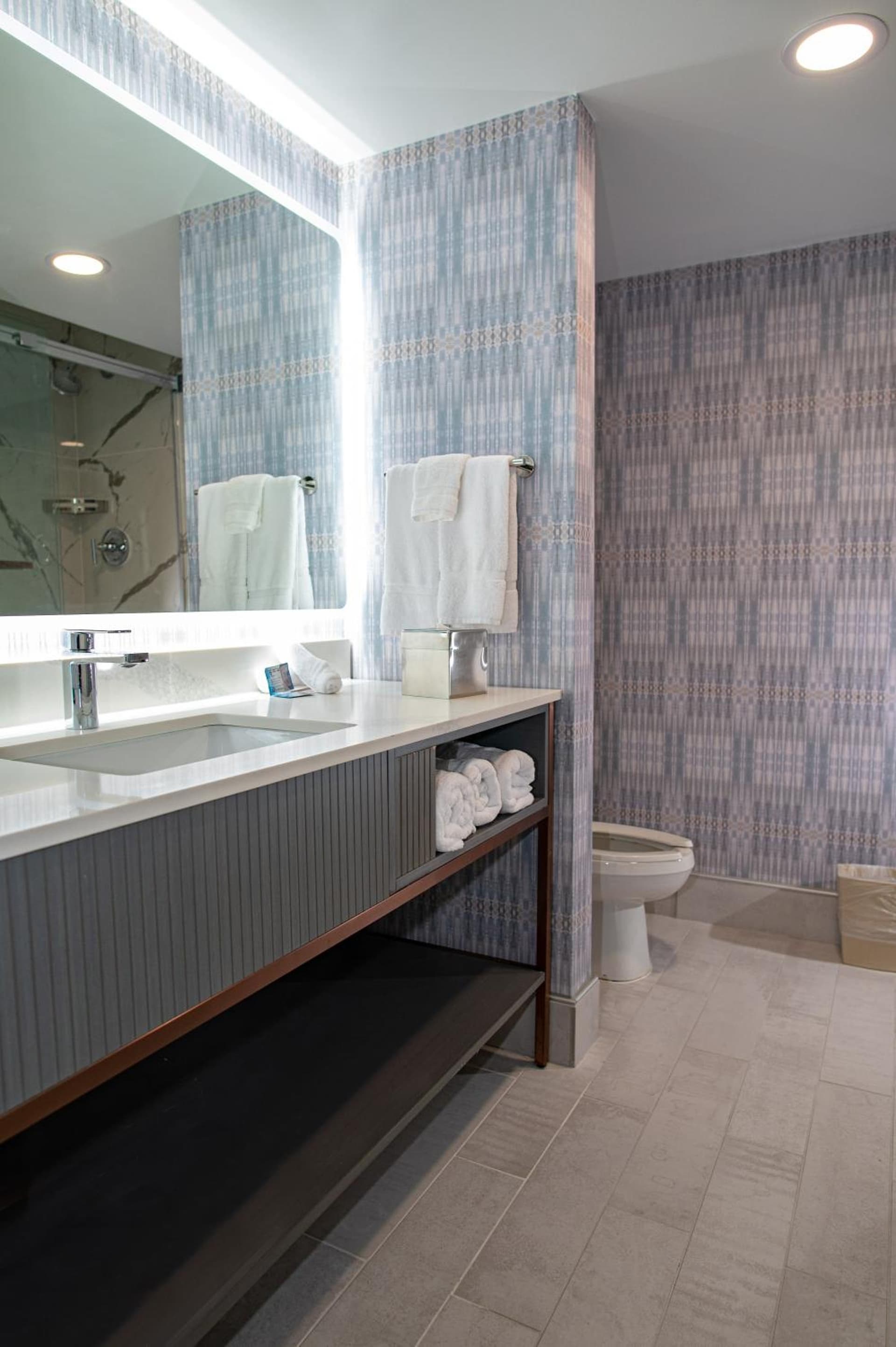 DoubleTree by Hilton Poughkeepsie gallery photo in Poughkeepsie, NY — image 12