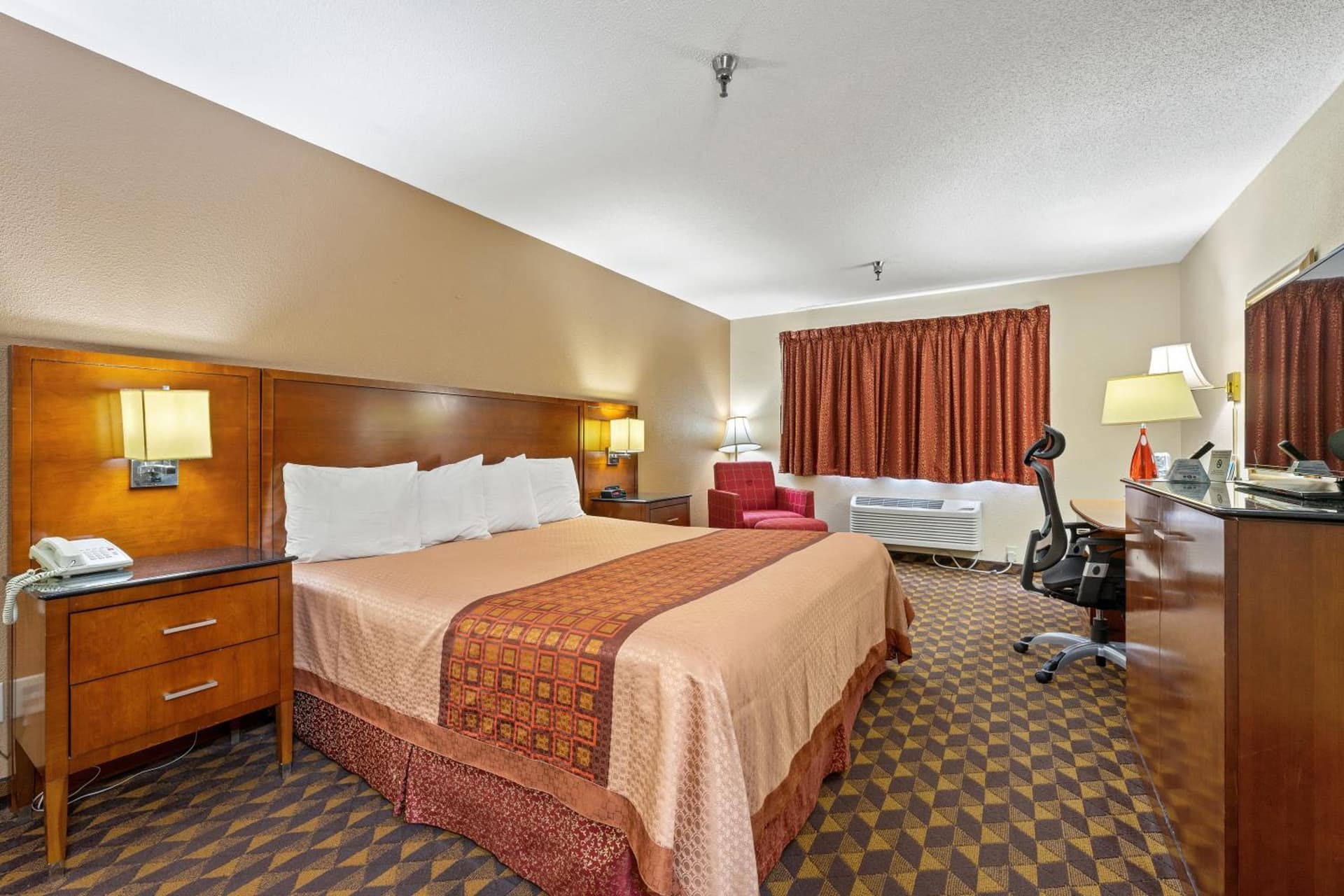Geneva Motel interior in Saint Charles, IL — gallery photo 2