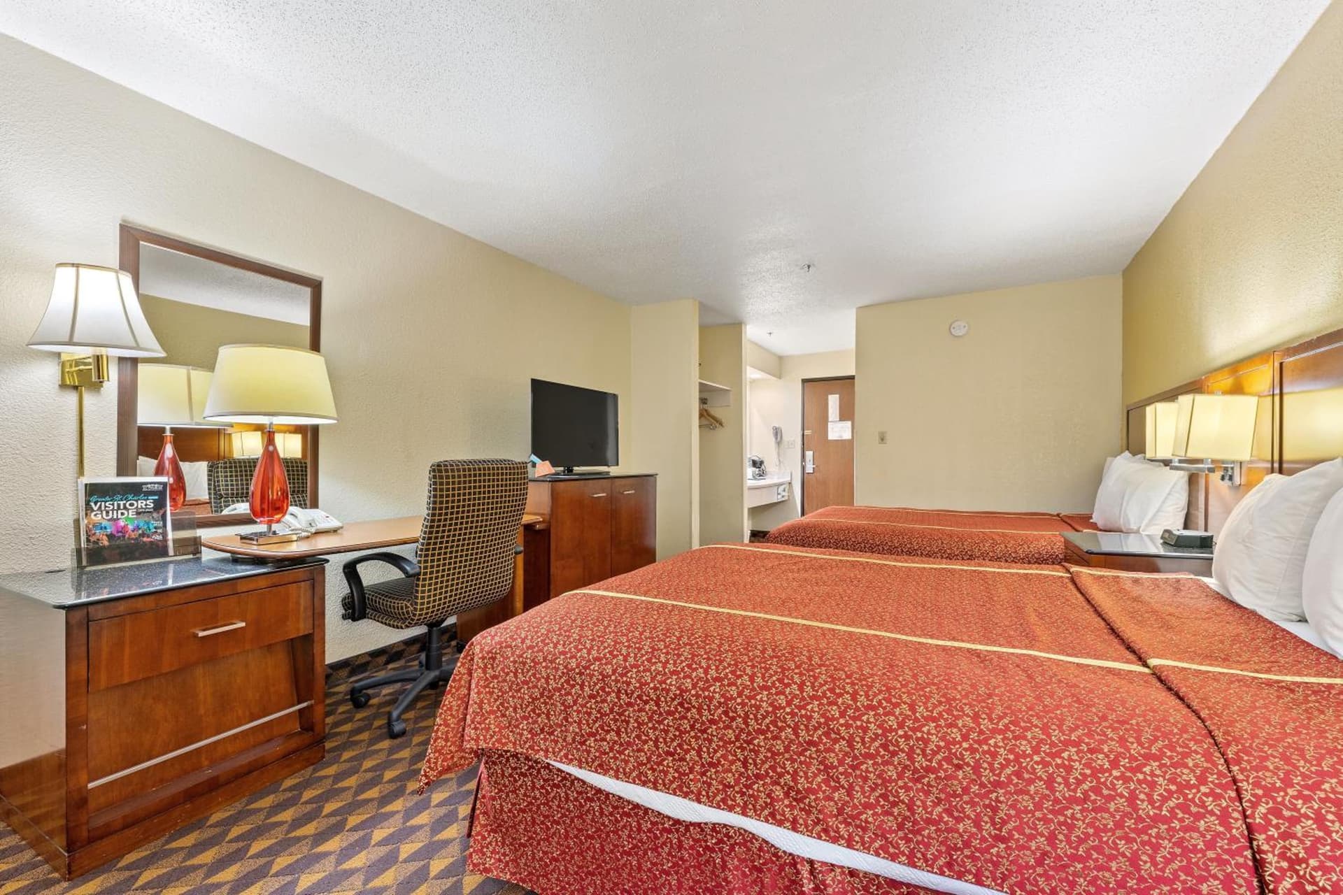 Geneva Motel property views in Saint Charles, IL — gallery photo 3