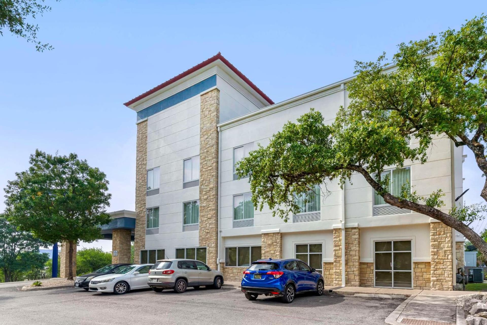 Comfort Suites Medical Center near Six Flags gallery photo in San Antonio, TX — image 33