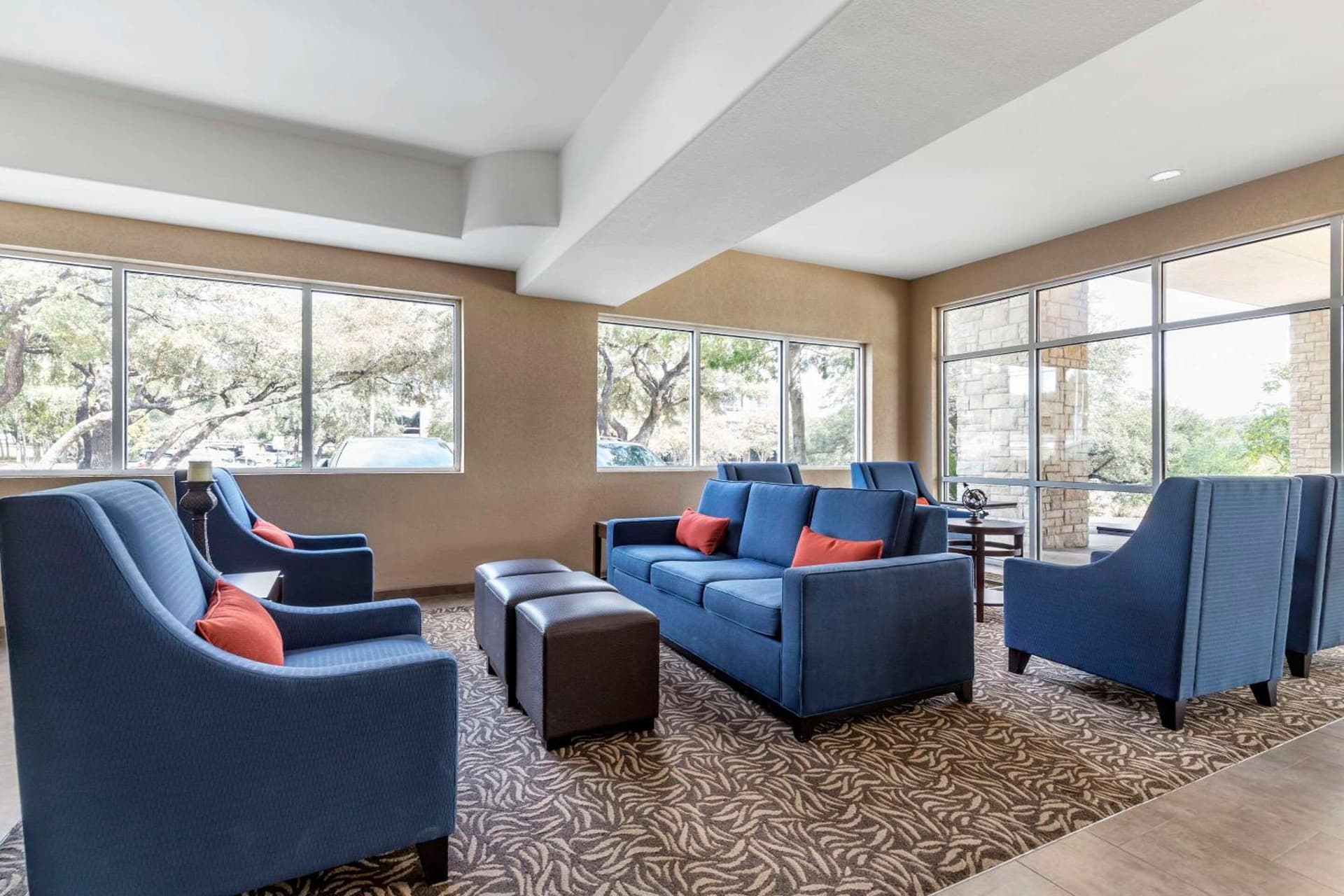 Comfort Suites Medical Center near Six Flags gallery photo in San Antonio, TX — image 24