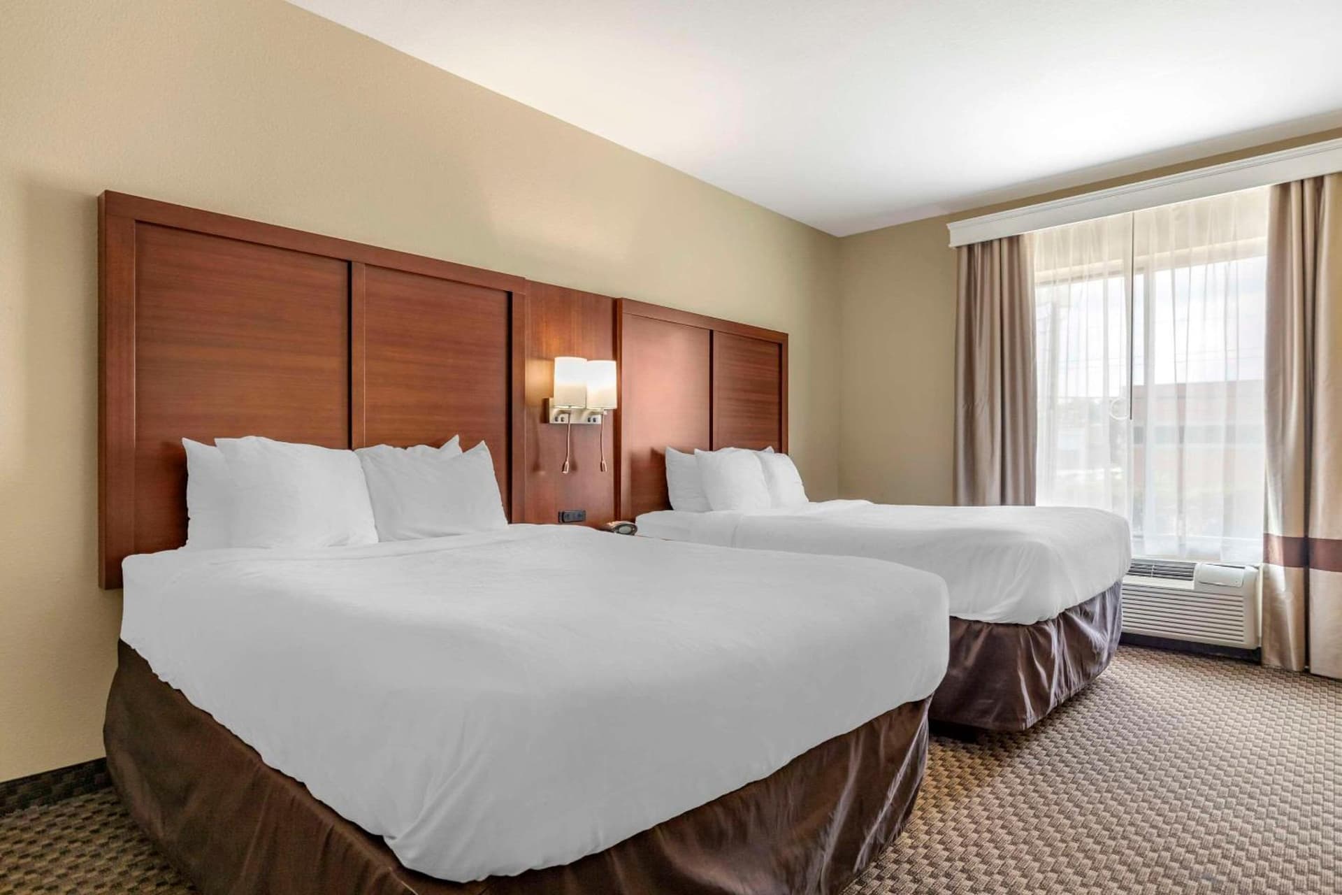Comfort Suites Medical Center near Six Flags gallery photo in San Antonio, TX — image 12