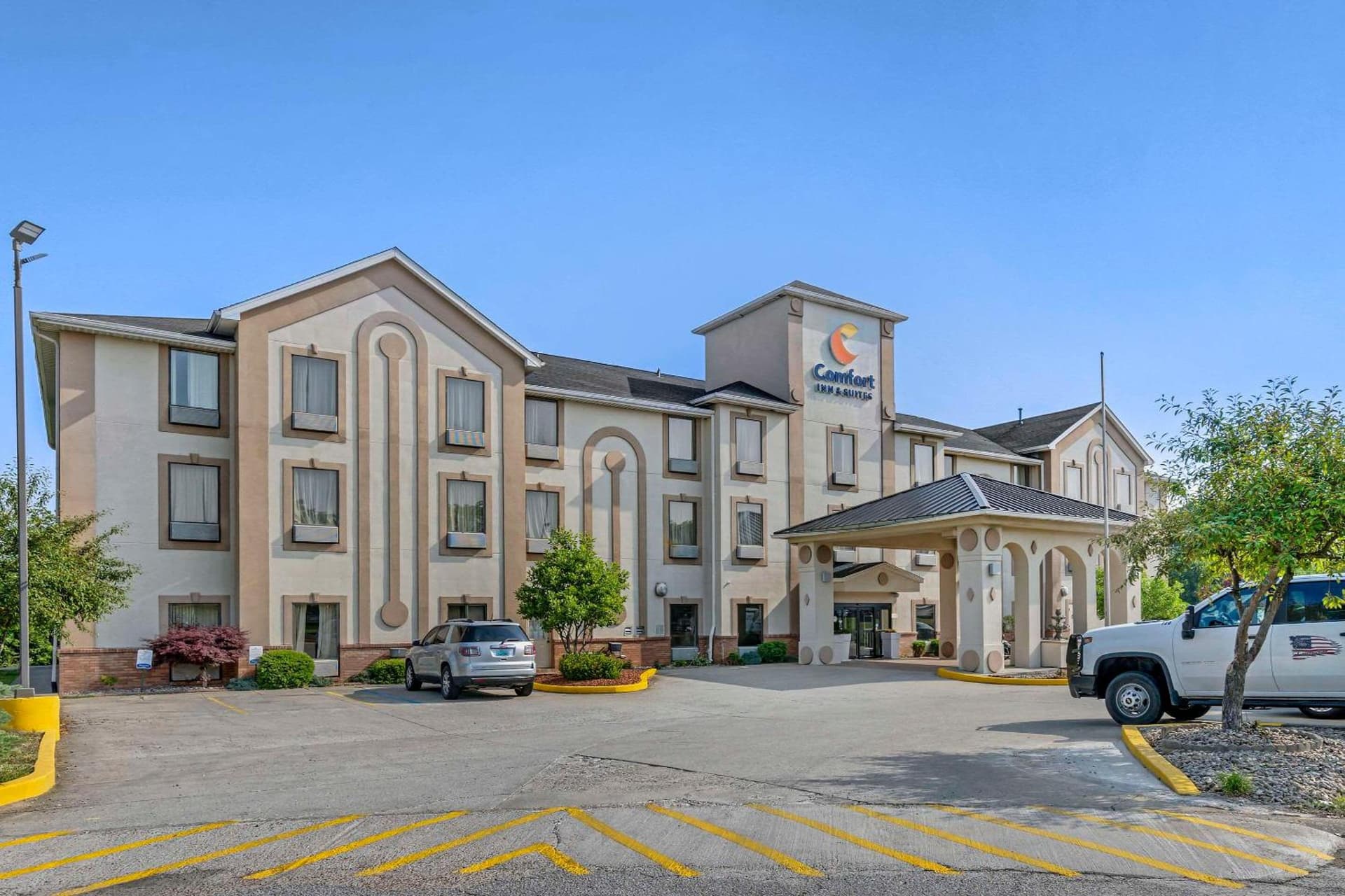 Comfort Inn & Suites La Grange - Louisville Area featured exterior or lobby in La Grange, KY — similar hotel