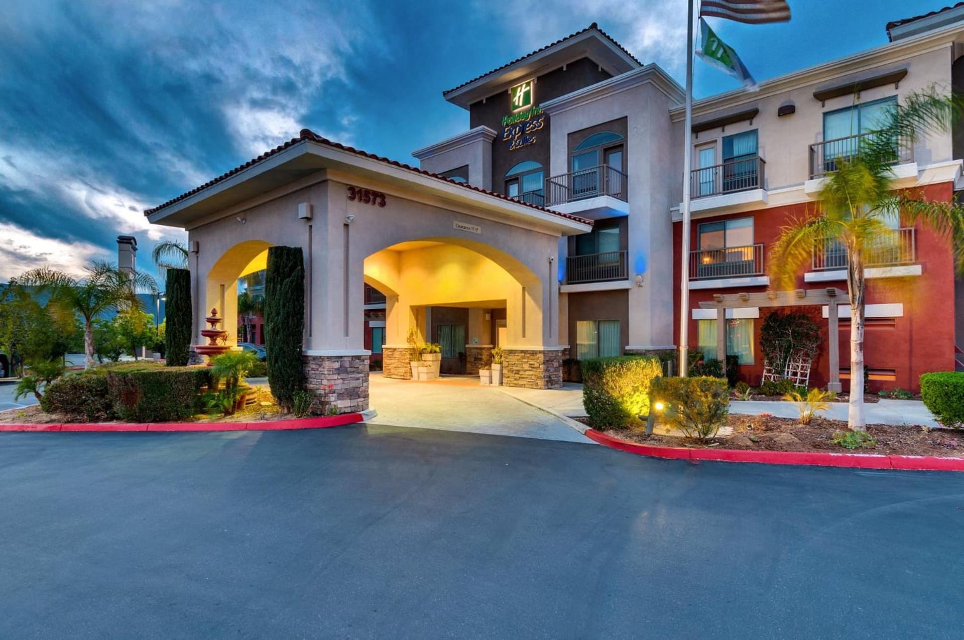 Holiday Inn Express Hotel & Suites Lake Elsinore by IHG gallery photo in Lake Elsinore, CA — image 13