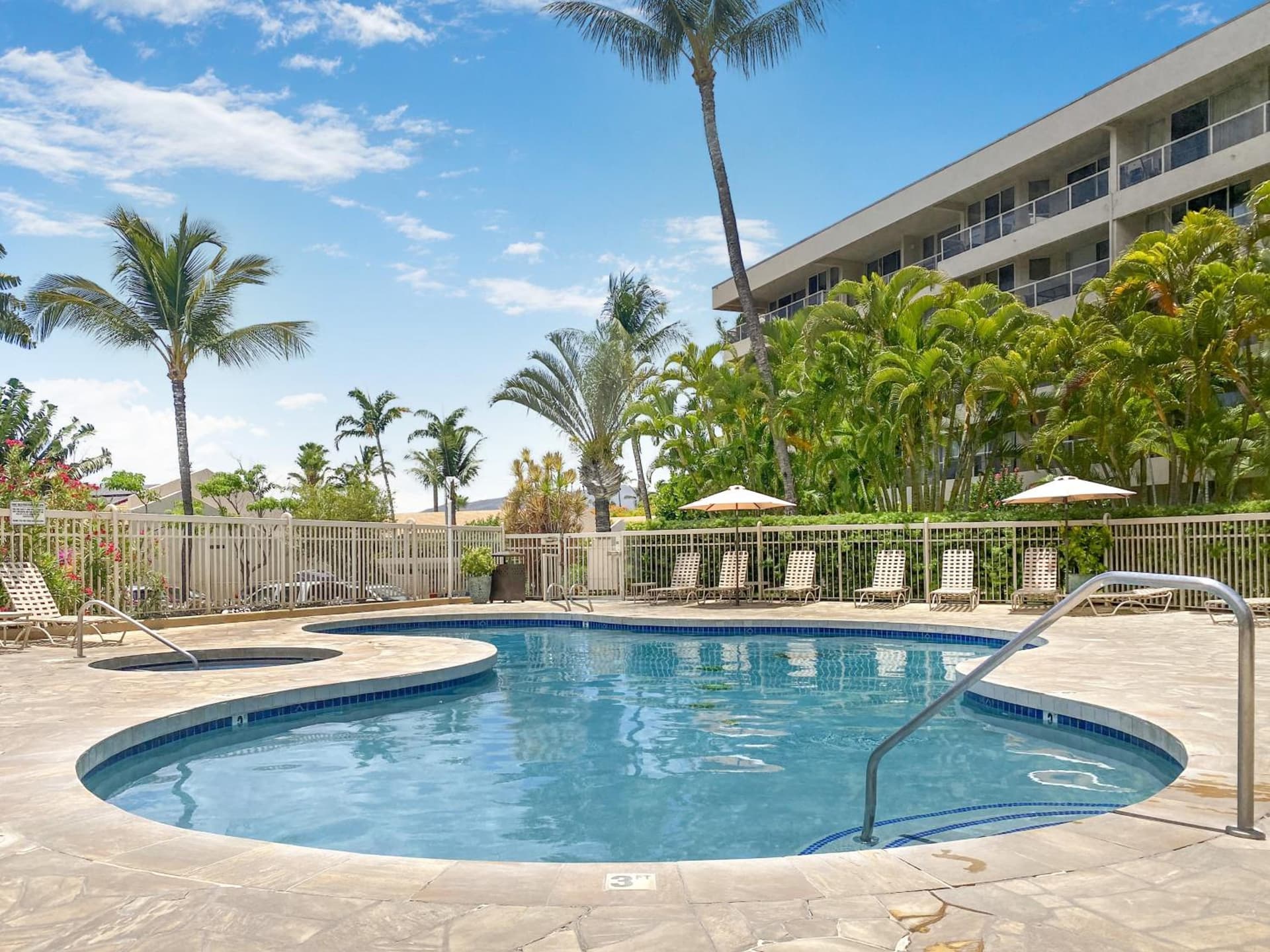 Renovated 2BR at Maui Banyan - Pool, Hot Tub, A/C interior in Wailea, HI — gallery photo 2