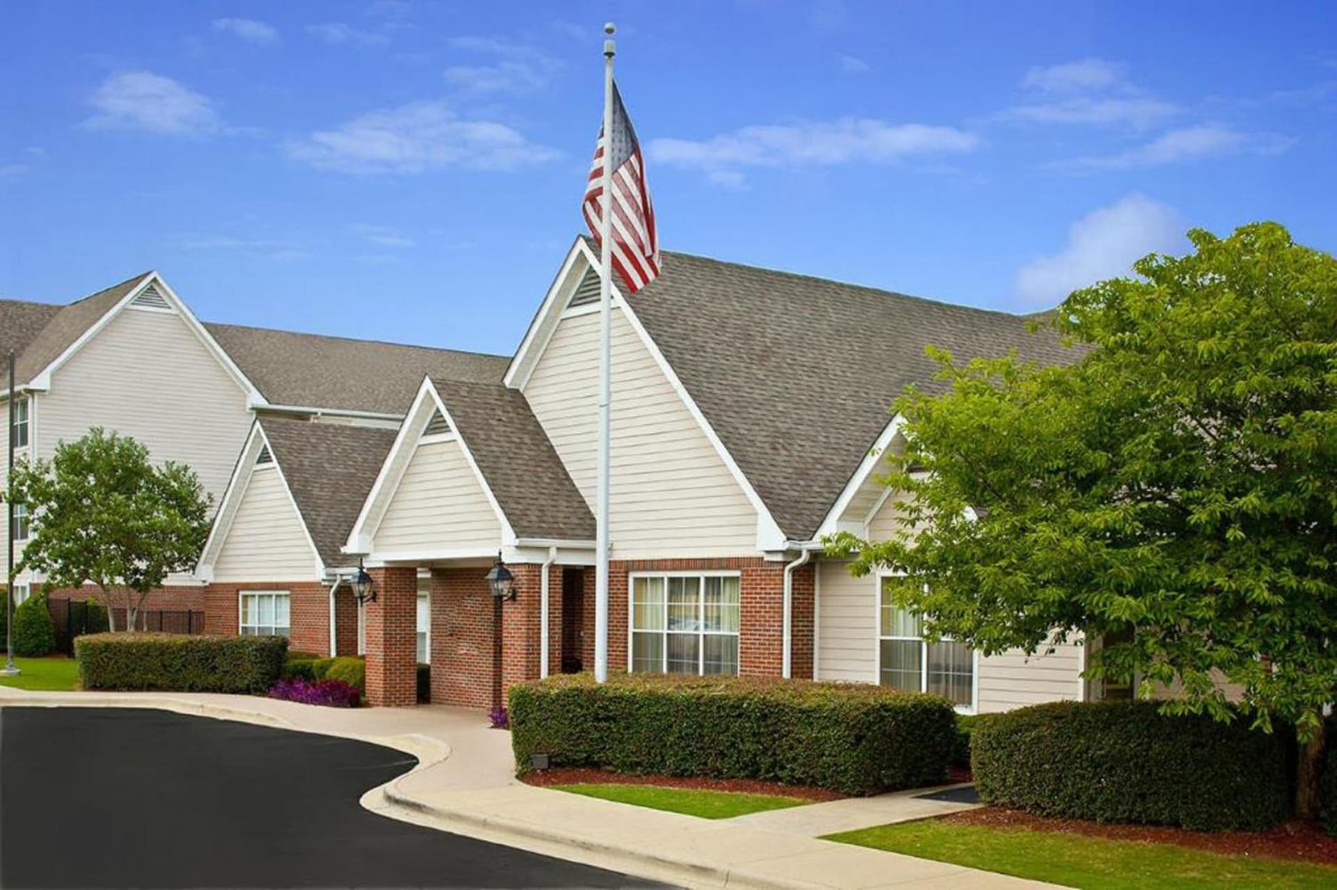 Sonesta ES Suites Birmingham Homewood featured exterior or lobby in Birmingham, AL — similar hotel