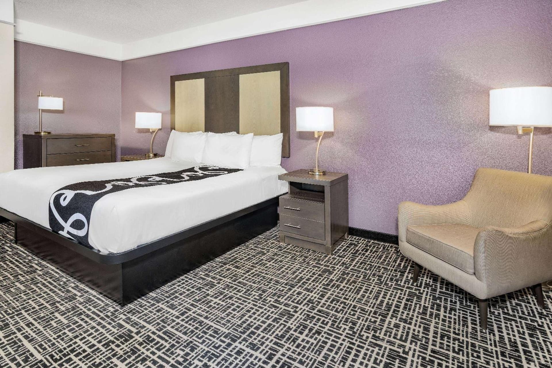 La Quinta Inn & Suites by Wyndham Norfolk gallery photo in Norfolk, VA — image 11