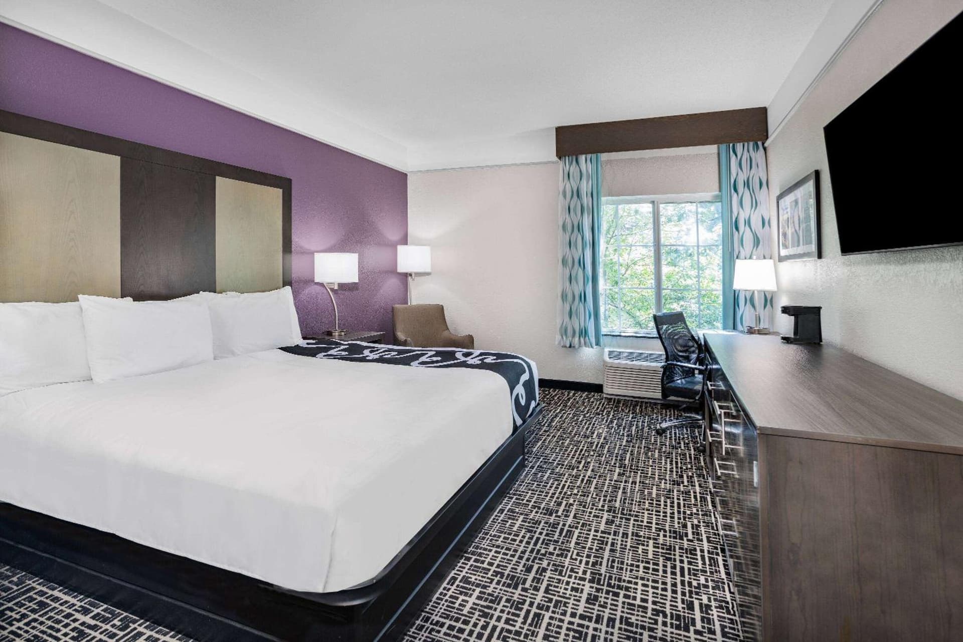 La Quinta Inn & Suites by Wyndham Norfolk gallery photo in Norfolk, VA — image 31