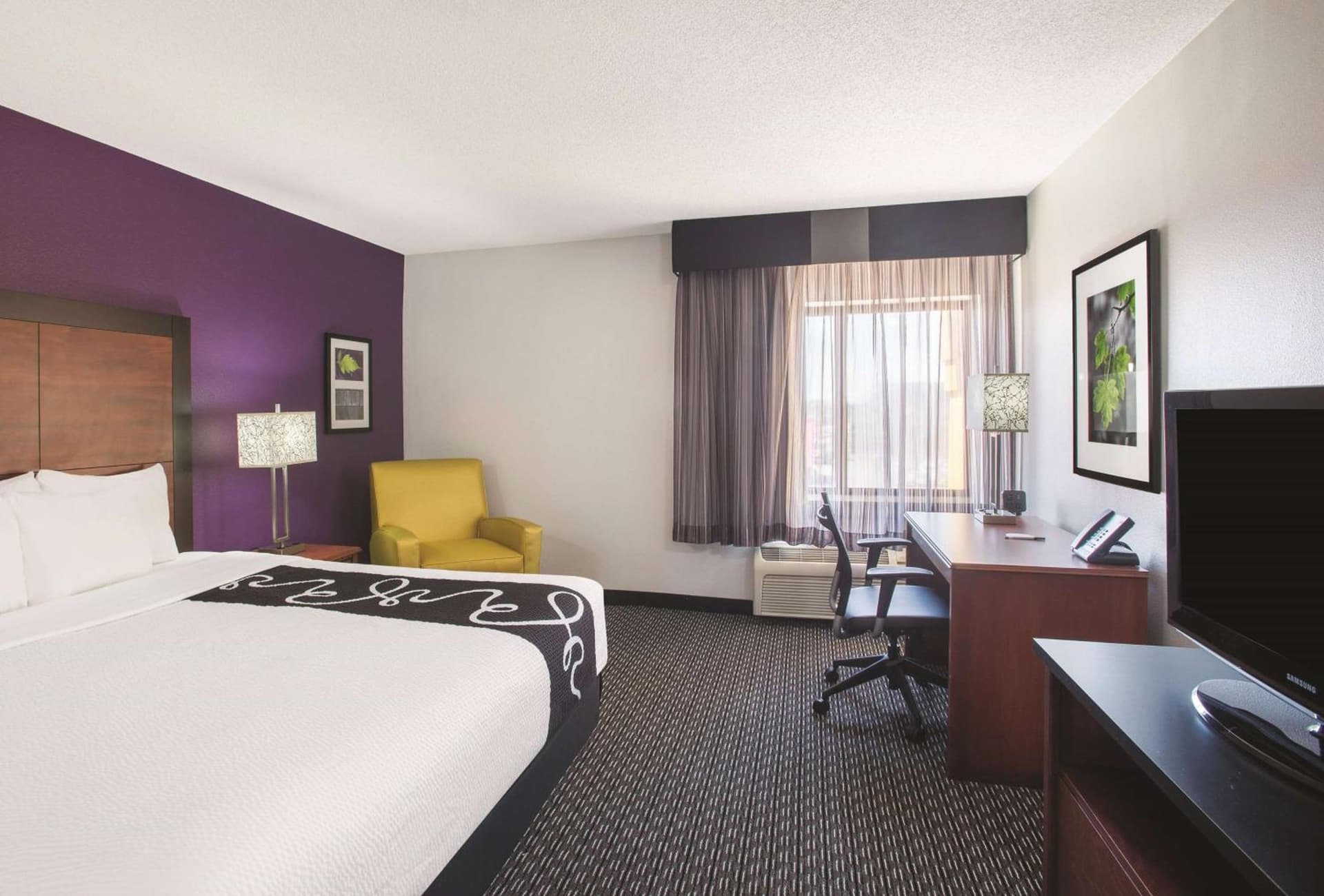 Howard Johnson by Wyndham Sacramento Downtown gallery photo in Sacramento, CA — image 10