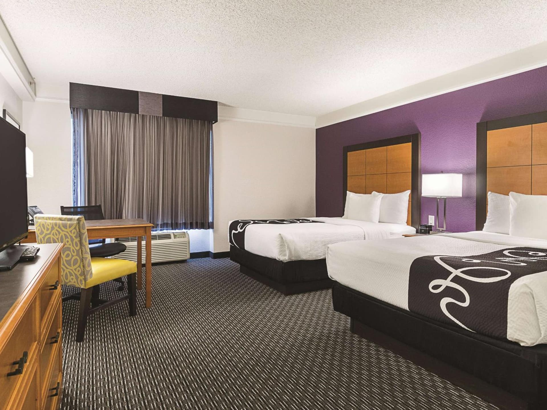 Howard Johnson by Wyndham Sacramento Downtown gallery photo in Sacramento, CA — image 24