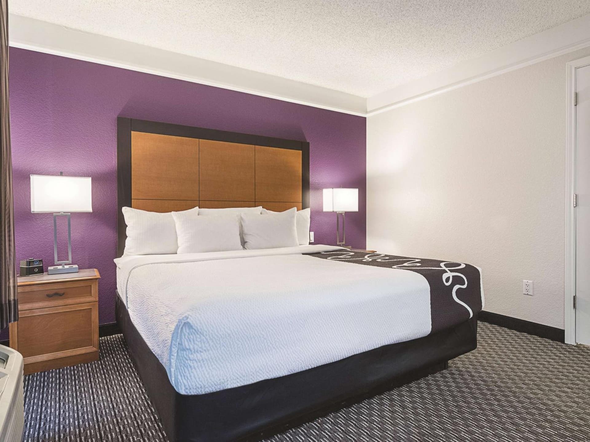 Howard Johnson by Wyndham Sacramento Downtown gallery photo in Sacramento, CA — image 25