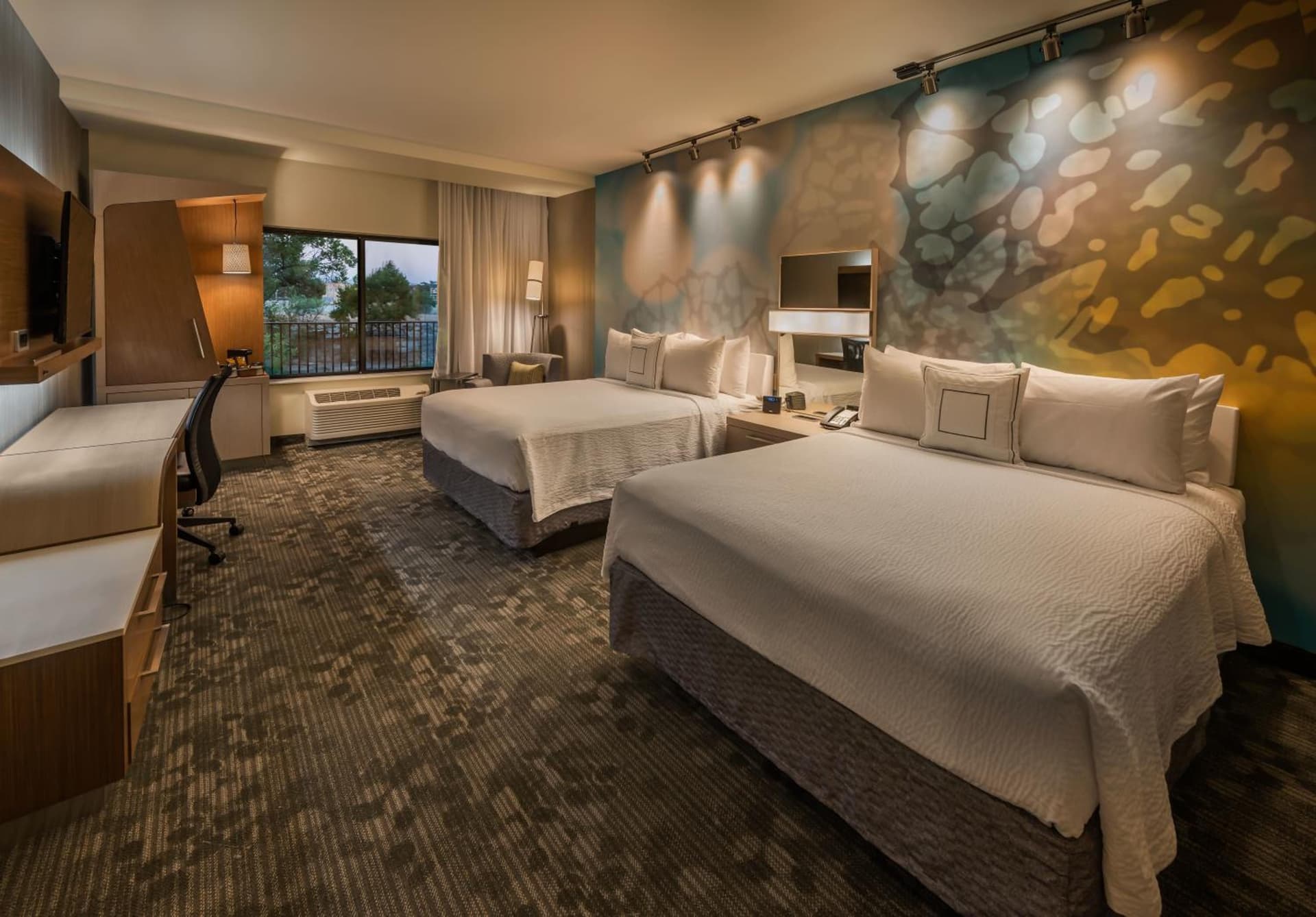 Courtyard by Marriott Reno Downtown/Riverfront interior in Reno, NV — gallery photo 2