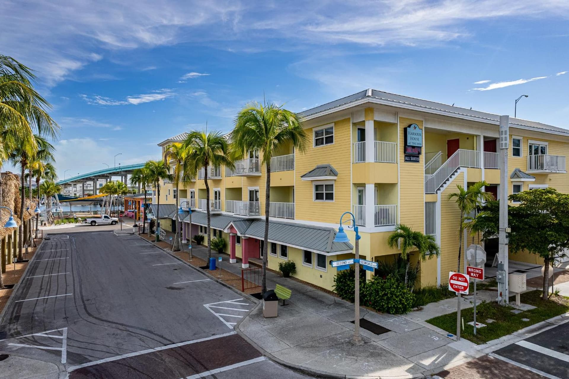 Harbour House stunning Studio — hotel in Fort Myers Beach, Florida