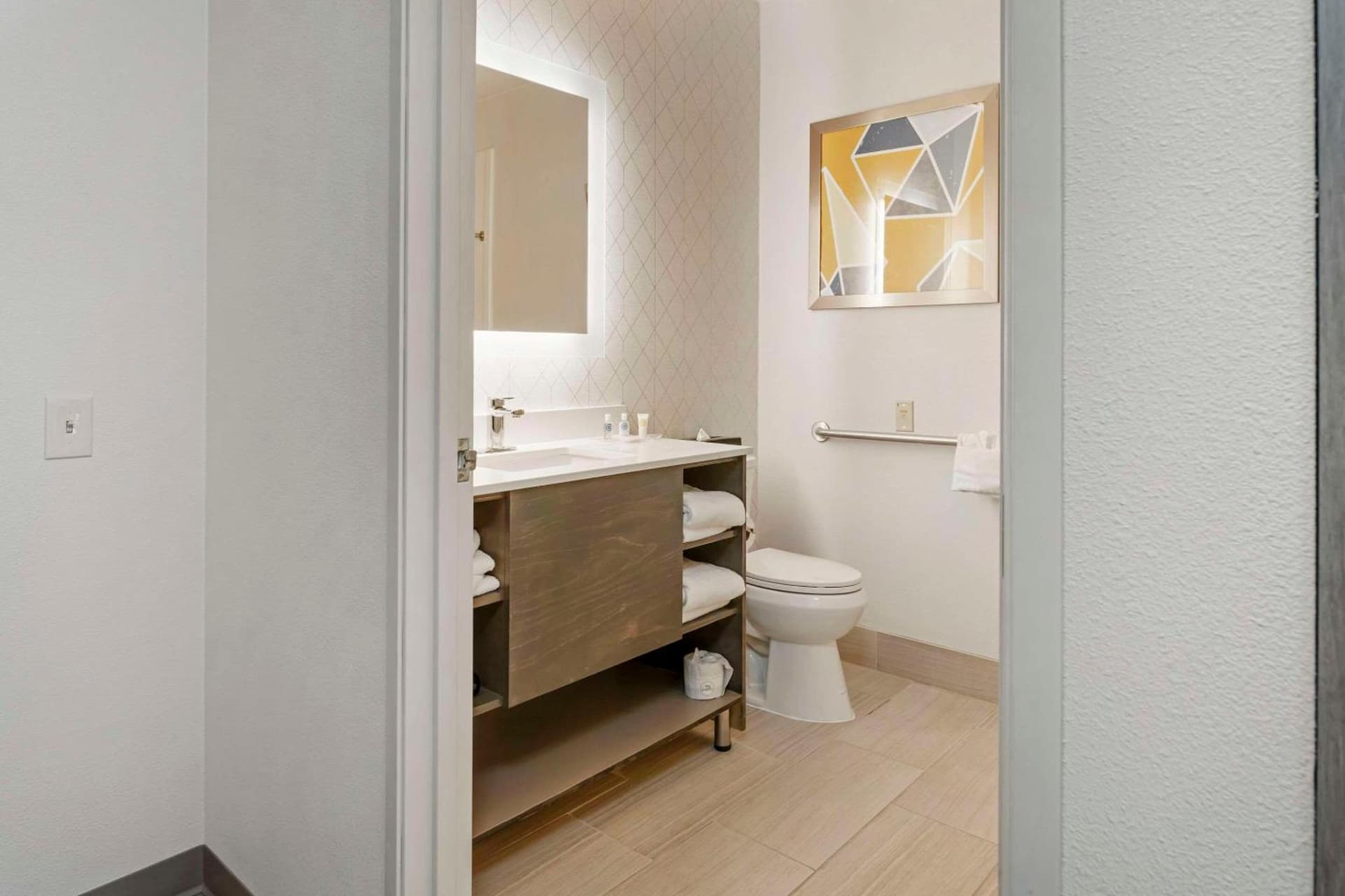 Comfort Suites Elgin Northwest gallery photo in Elgin, IL — image 19