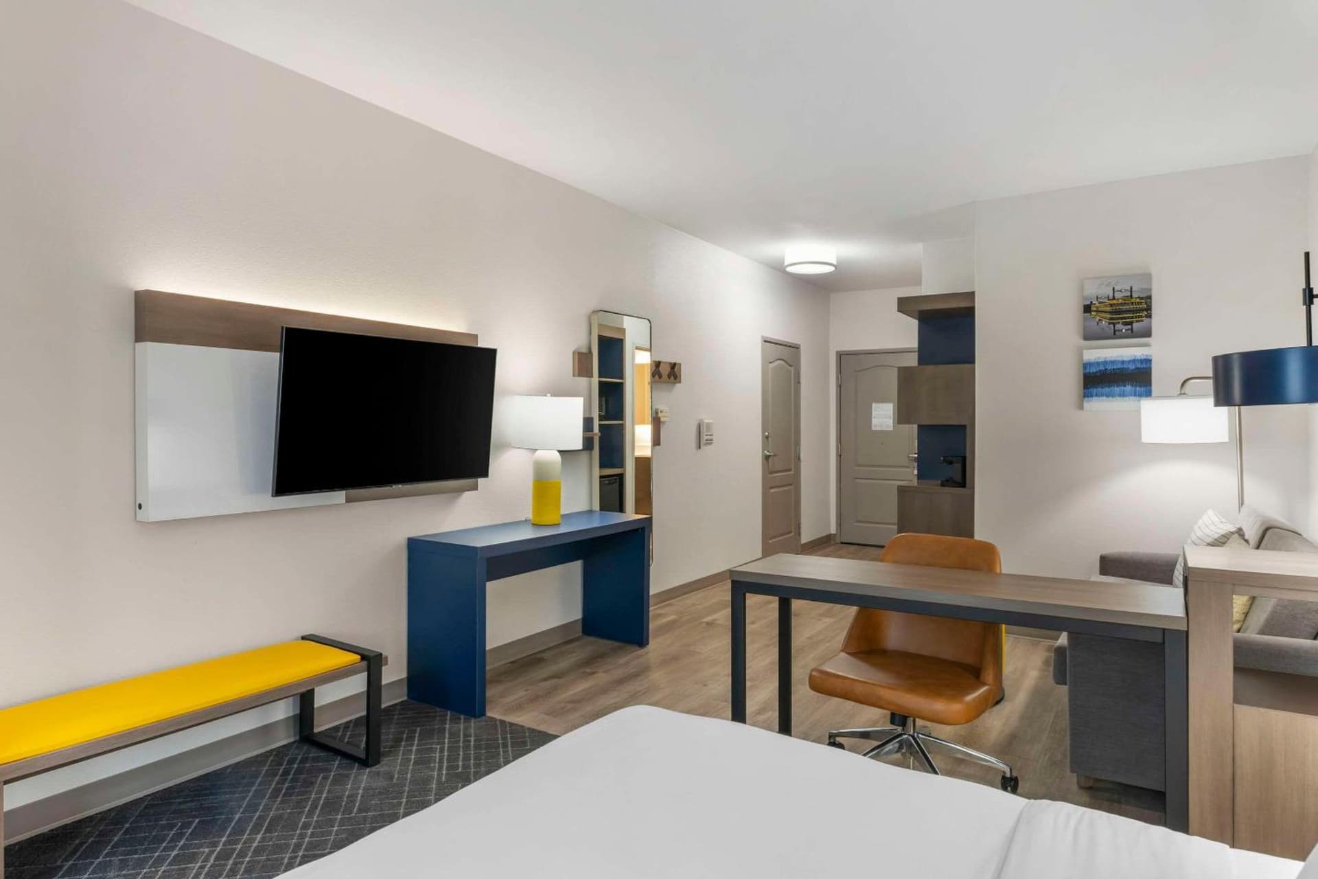 Comfort Suites Elgin Northwest gallery photo in Elgin, IL — image 26