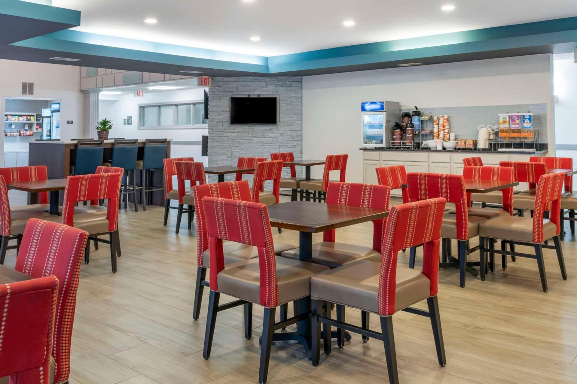 Comfort Suites Elgin Northwest gallery photo in Elgin, IL — image 10