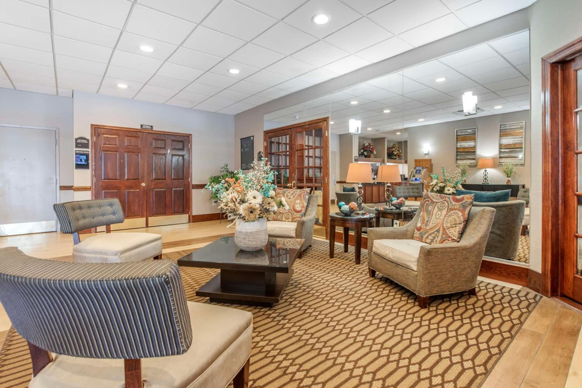 Best Western Plus Bridgeport Inn interior in Bridgeport, WV — gallery photo 2