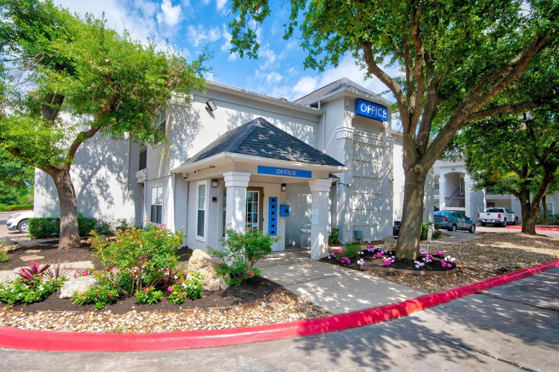 Studio 6 Extended Stay - Austin, TX - Midtown featured exterior or lobby in Austin, TX — similar hotel