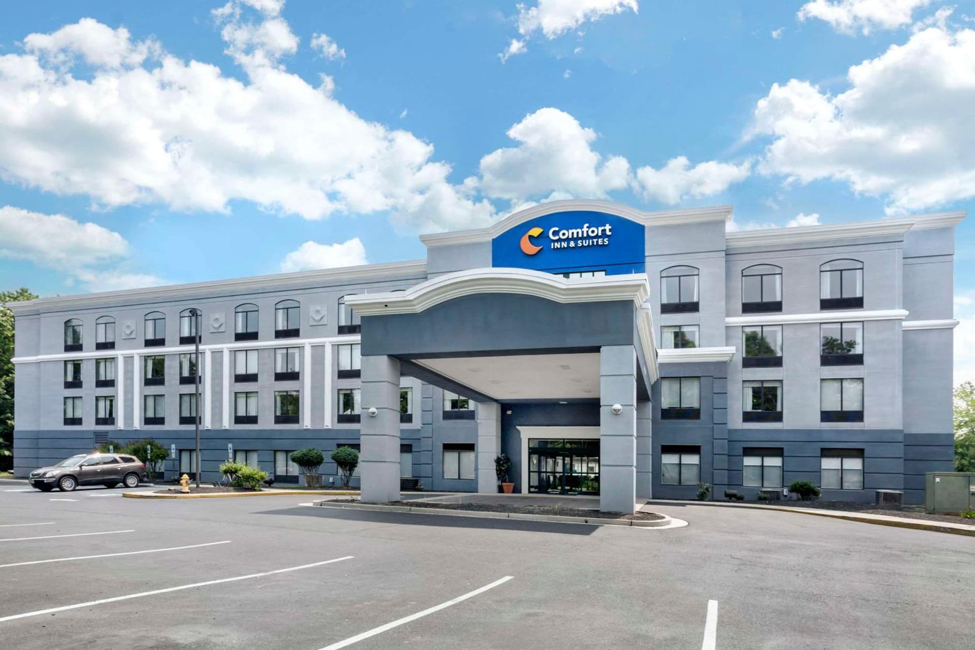 Comfort Inn & Suites Voorhees-Mt Laurel interior in Voorhees, NJ — gallery photo 2