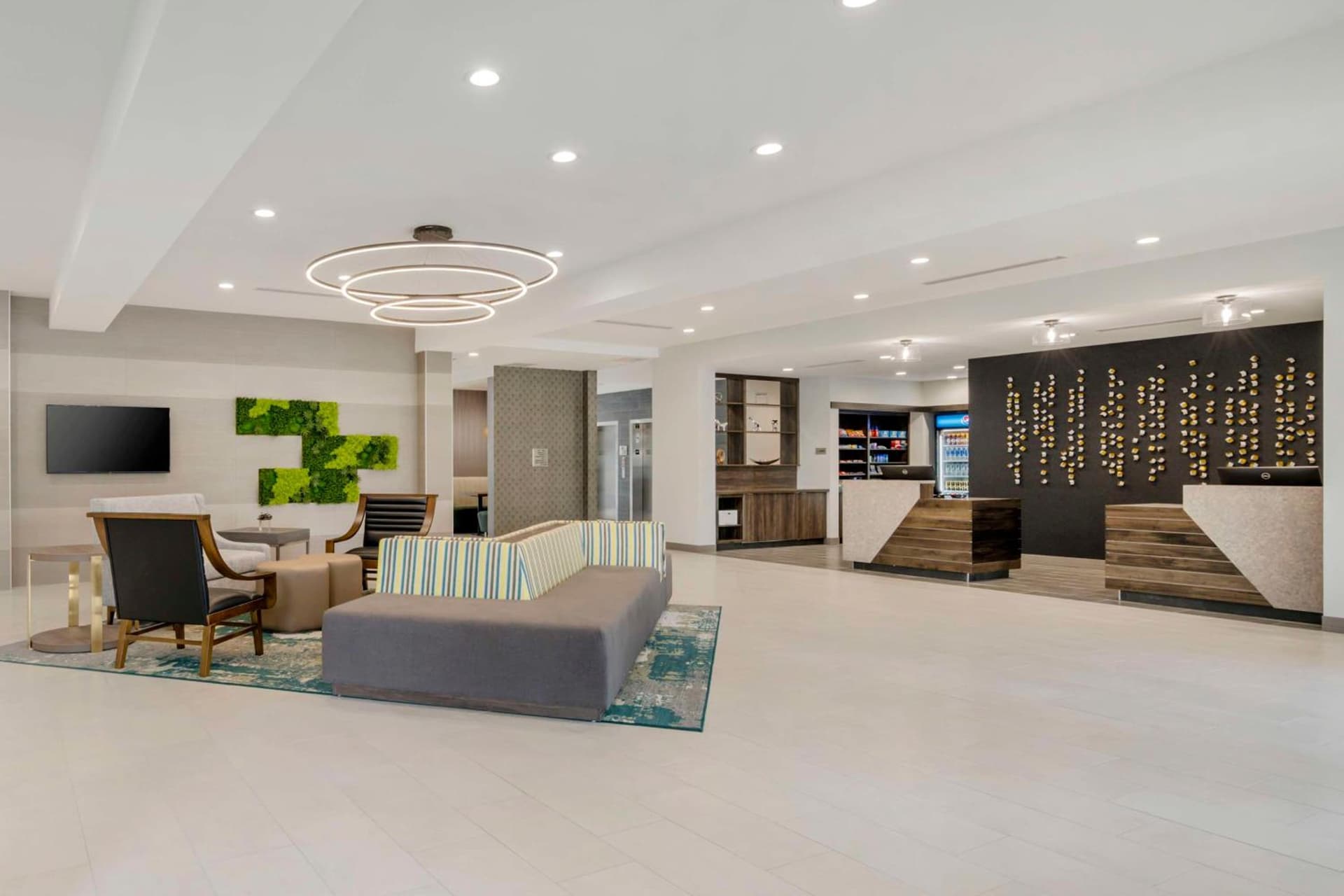Best Western Plus Winter Haven Inn & Suites interior in Winter Haven, FL — gallery photo 2