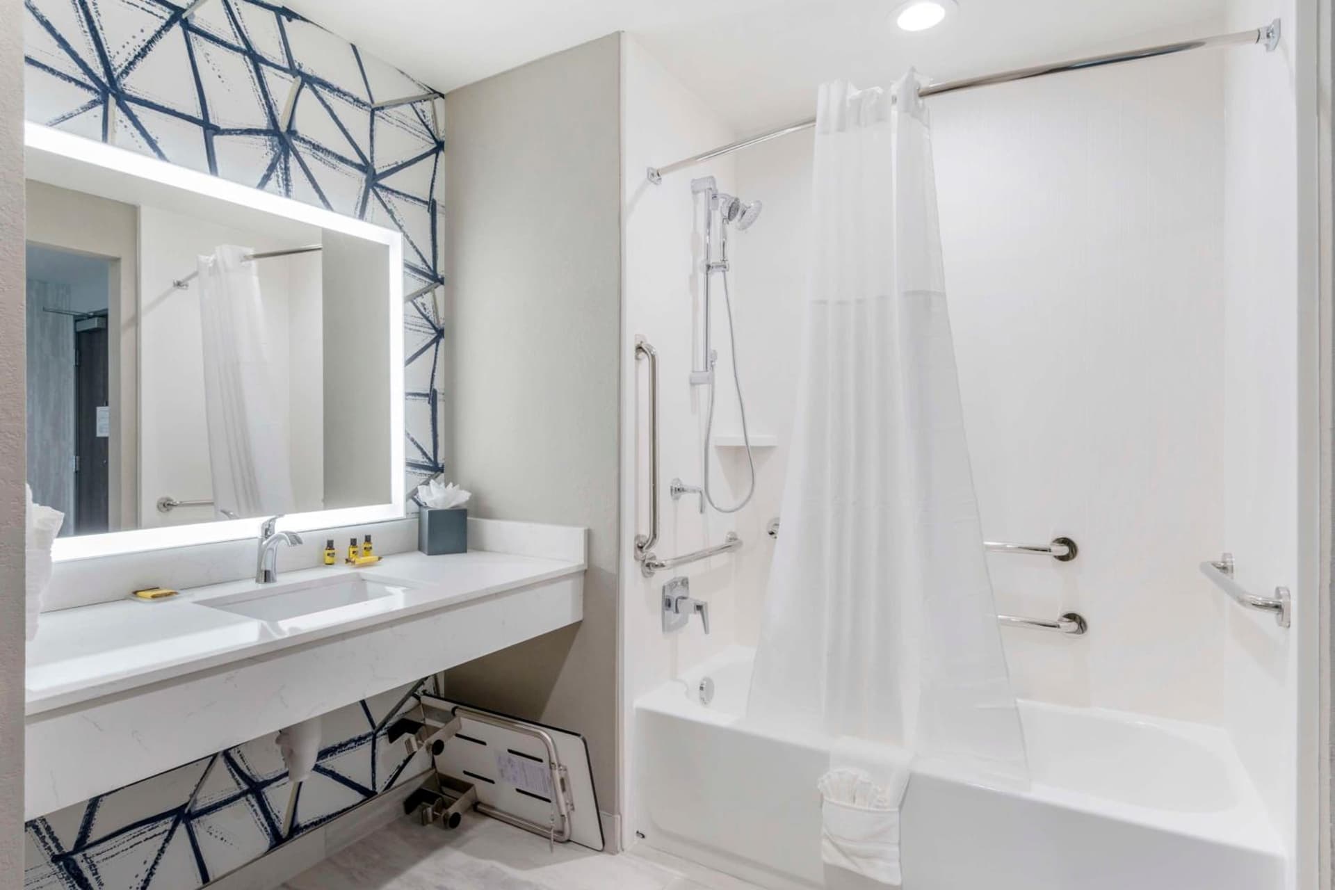 Best Western Plus Winter Haven Inn & Suites gallery photo in Winter Haven, FL — image 44
