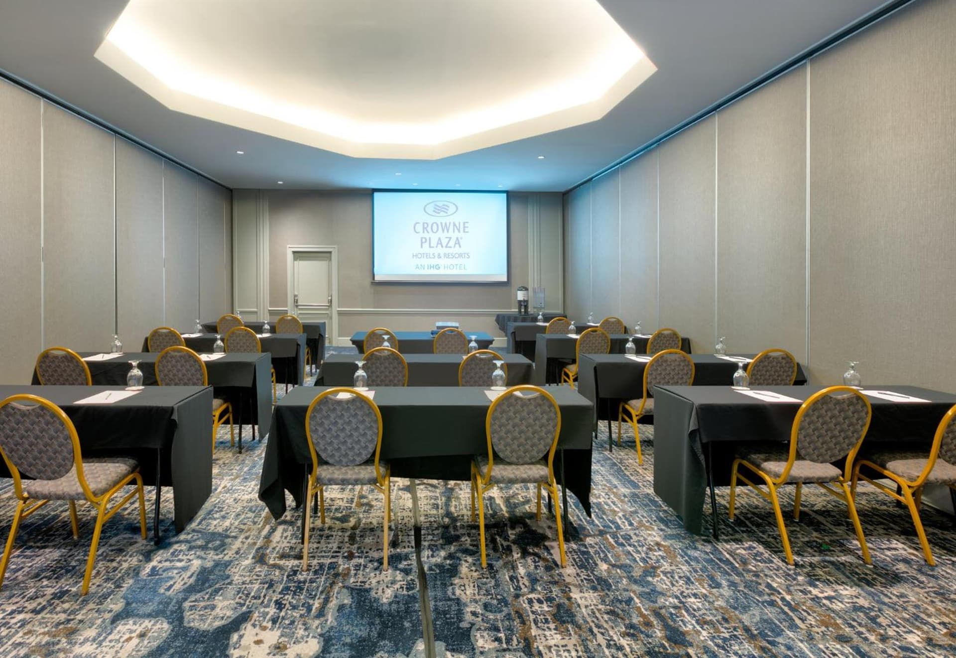 The Arlin, Arlington, a Tribute Portfolio Hotel gallery photo in Arlington, TX — image 7