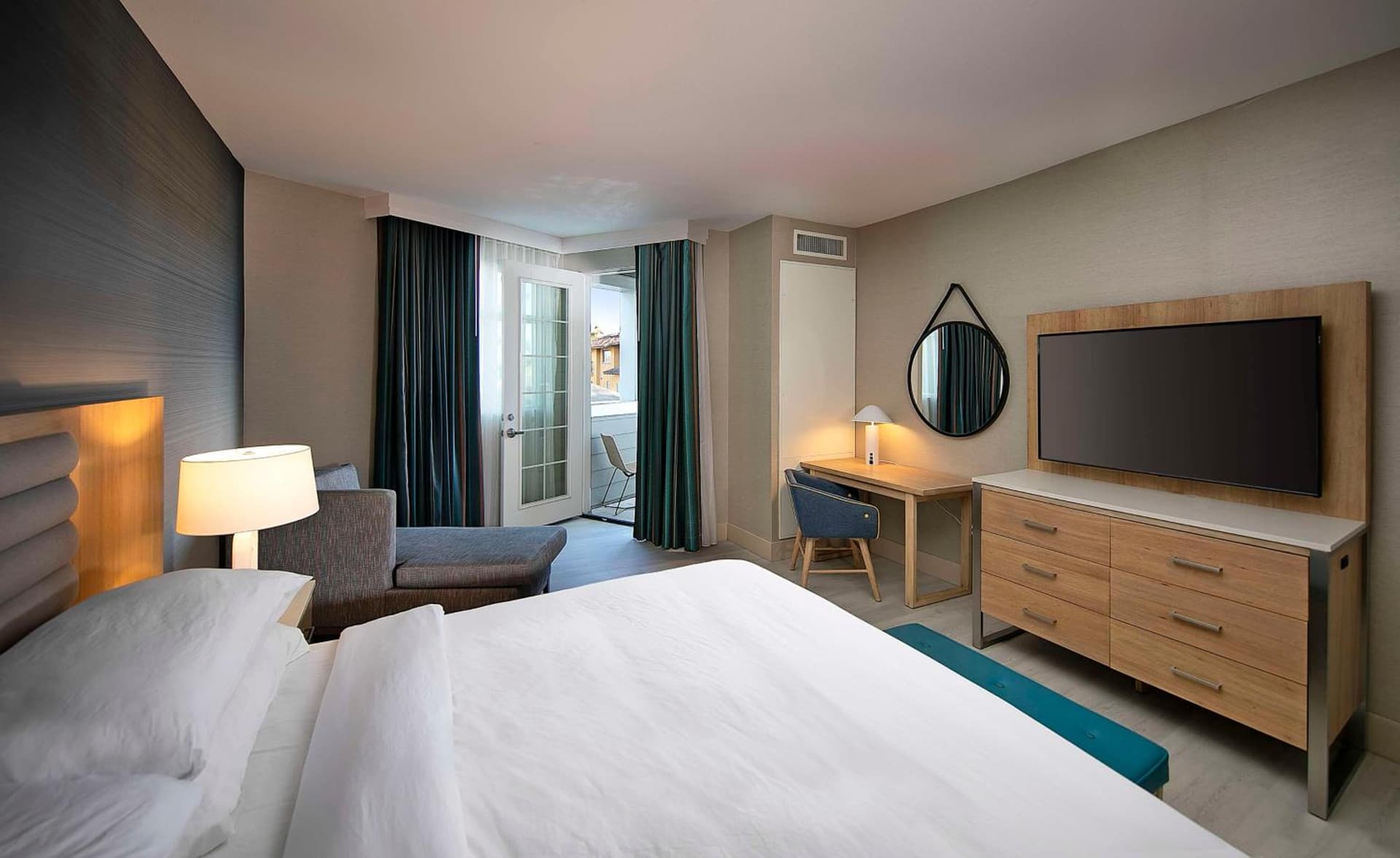 Inn at the Pier Pismo Beach, Curio Collection by Hilton gallery photo in Pismo Beach, CA — image 15