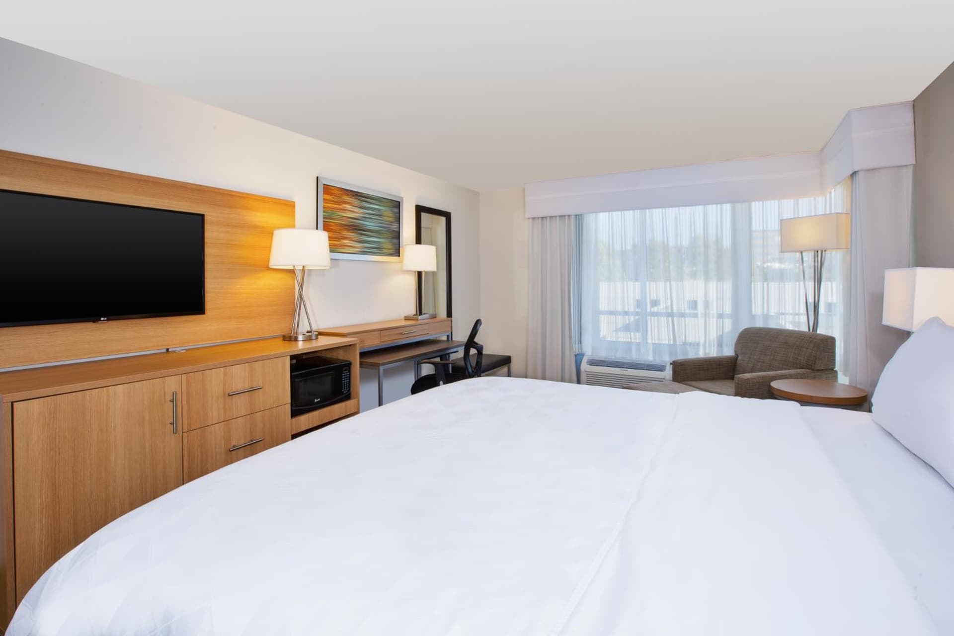Holiday Inn Morgantown-University Area by IHG interior in Morgantown, WV — gallery photo 2