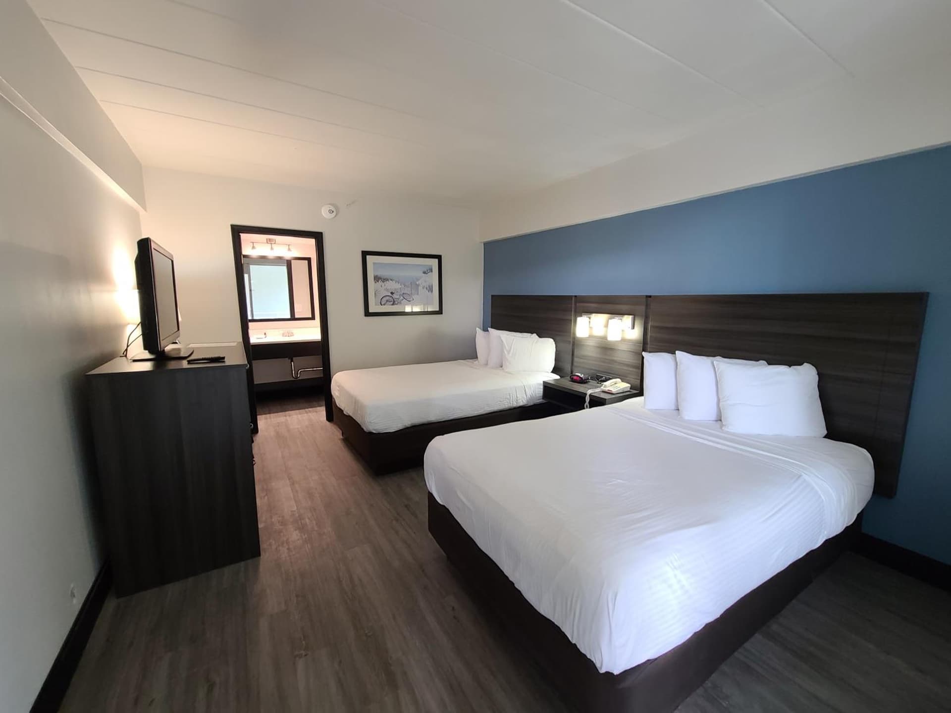 SureStay Hotel by Best Western Virginia Beach Royal Clipper property views in Virginia Beach, VA — gallery photo 3