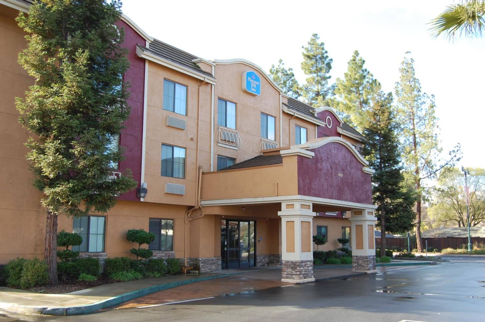 Pleasant Hill Inn featured exterior or lobby in Pleasant Hill, CA — similar hotel