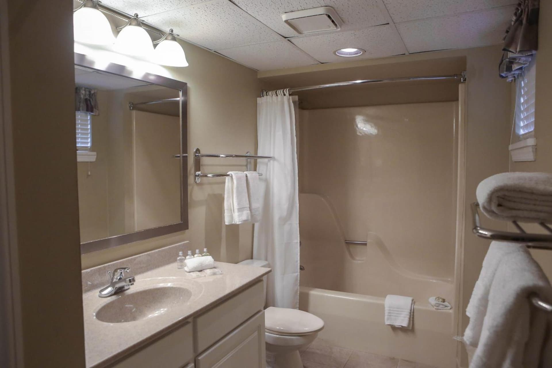 Silver Birches Resort gallery photo in Hawley, PA — image 7